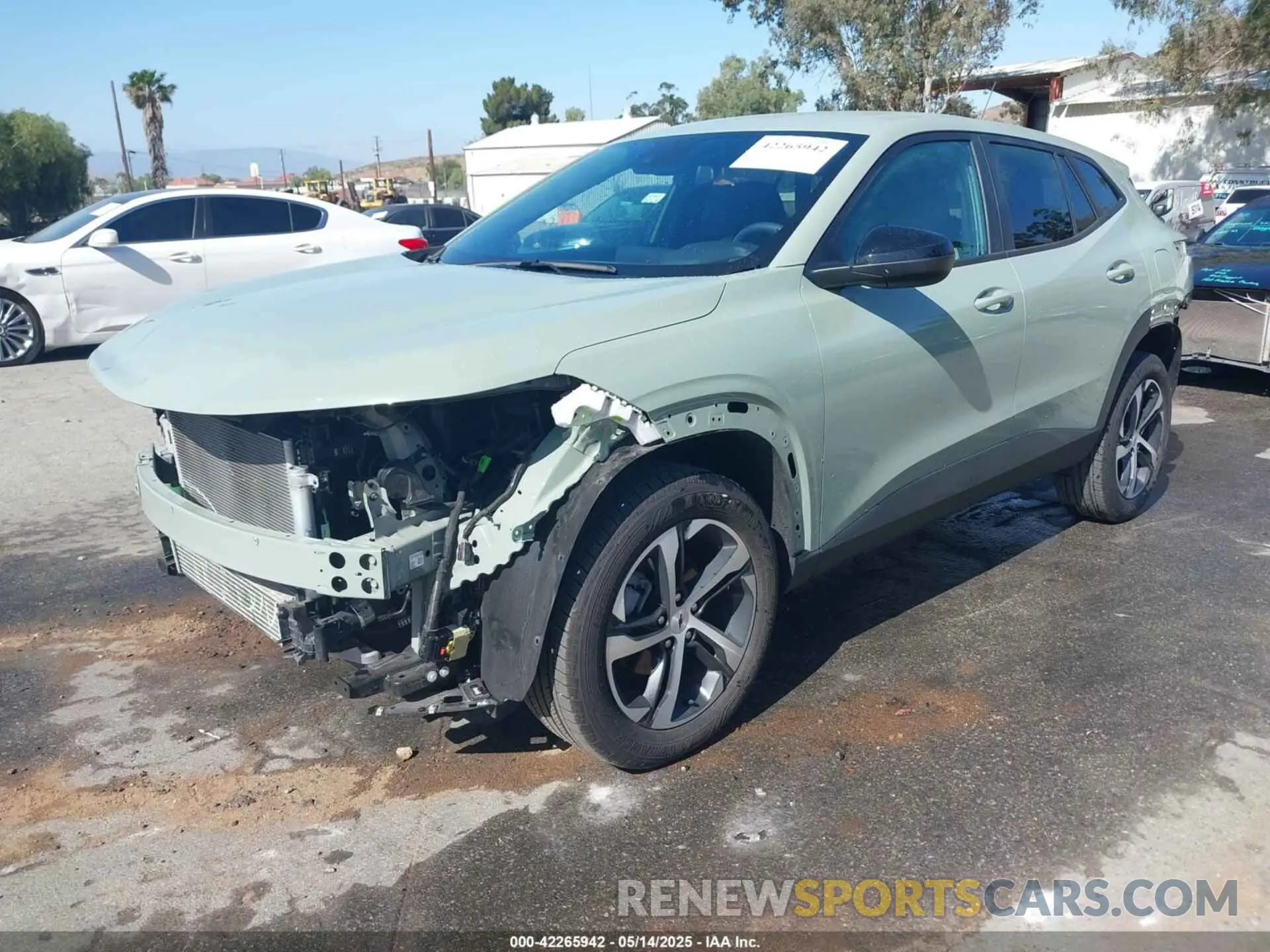 2 fotografías del automóvil dañado KL77LGE25RC234393 CHEVROLET TRAX 2024