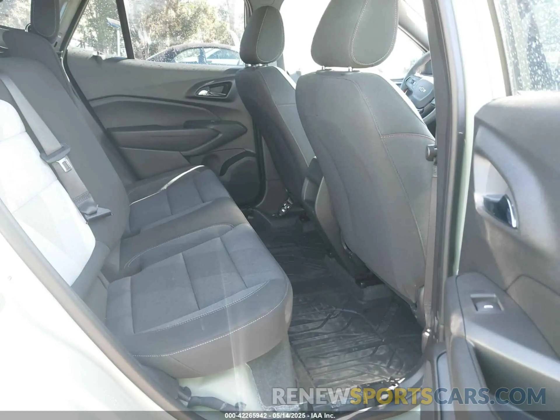8 fotografías del automóvil dañado KL77LGE25RC234393 CHEVROLET TRAX 2024