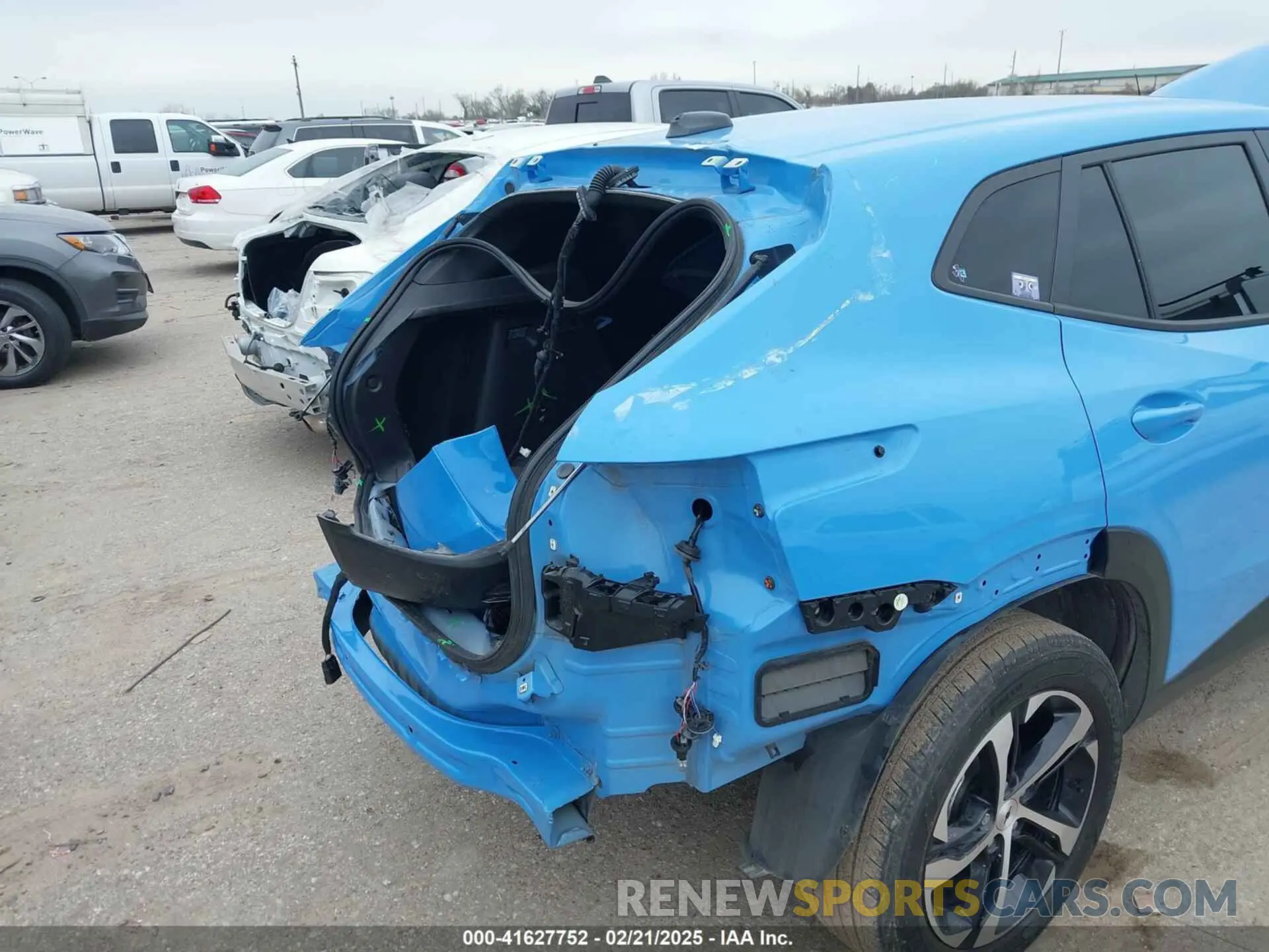 17 fotografías del automóvil dañado KL77LGE26RC013224 CHEVROLET TRAX 2024