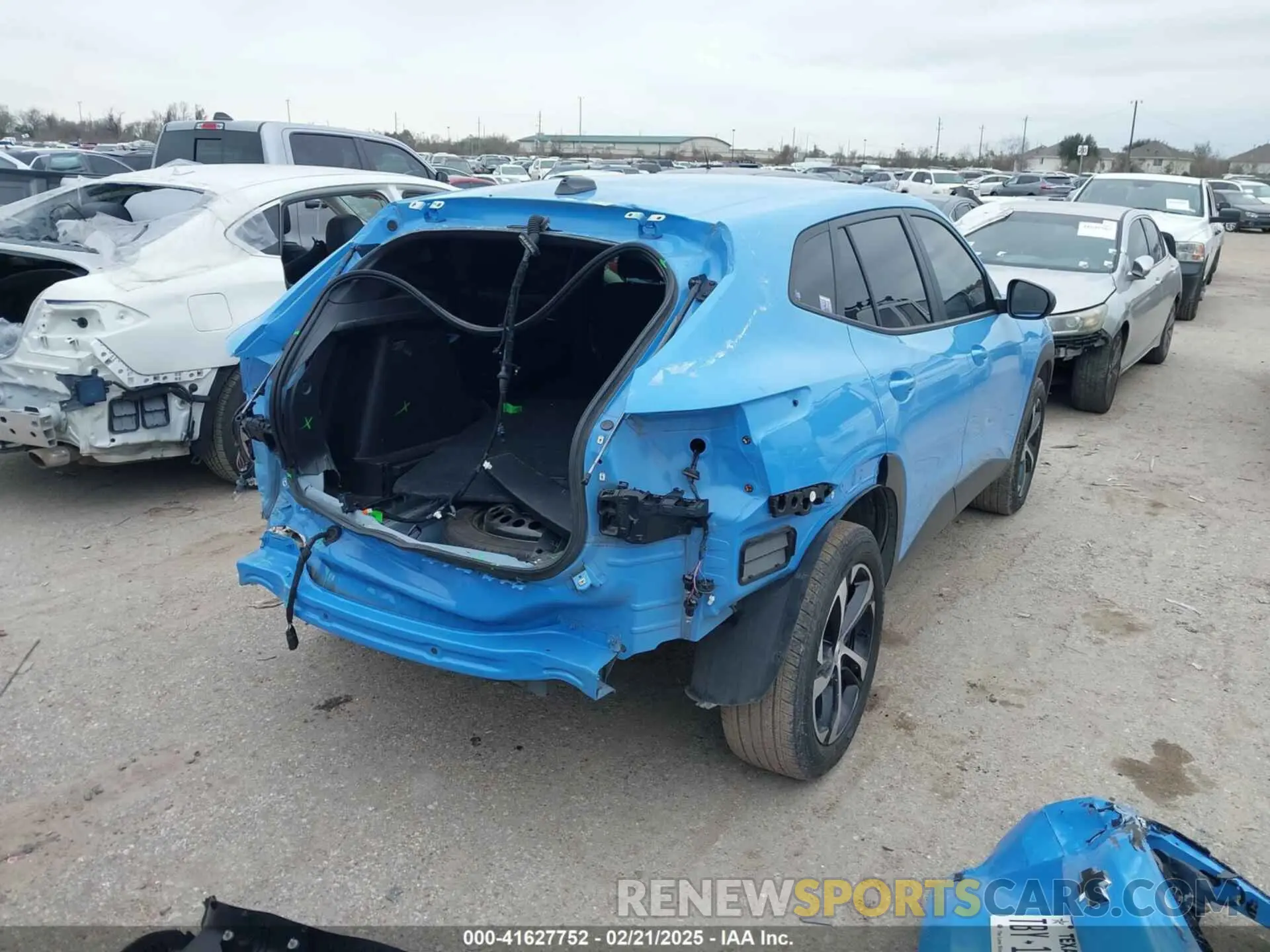 4 fotografías del automóvil dañado KL77LGE26RC013224 CHEVROLET TRAX 2024