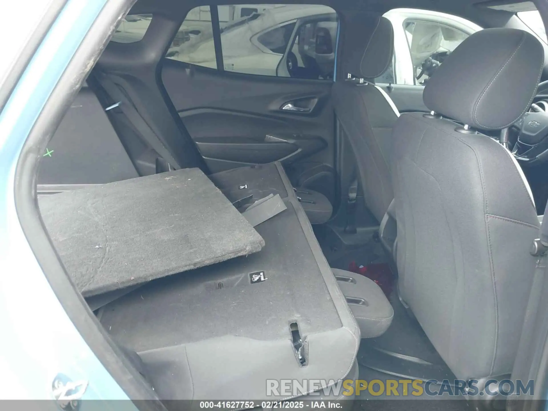 8 fotografías del automóvil dañado KL77LGE26RC013224 CHEVROLET TRAX 2024