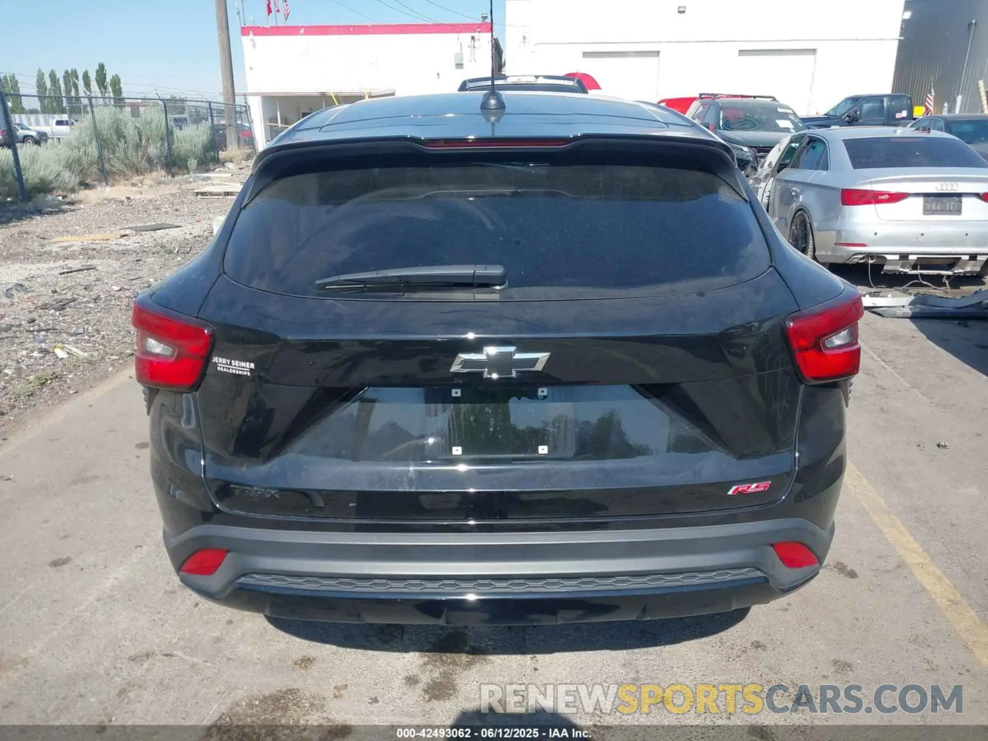 15 fotografías del automóvil dañado KL77LGE26RC122976 CHEVROLET TRAX 2024