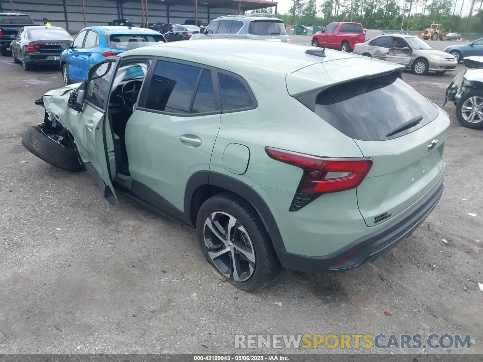 3 fotografías del automóvil dañado KL77LGE26RC200057 CHEVROLET TRAX 2024