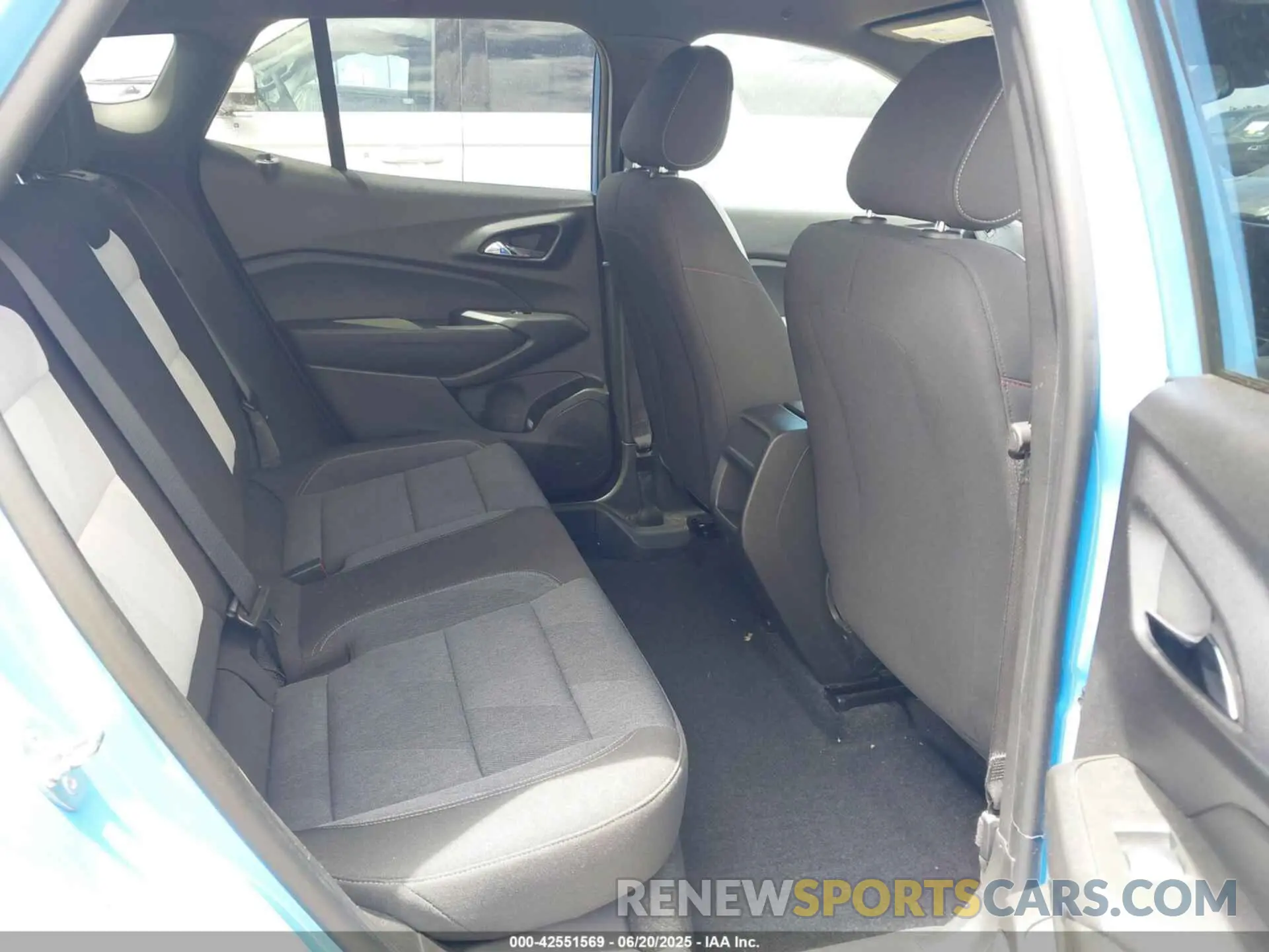 8 fotografías del automóvil dañado KL77LGE27RC030159 CHEVROLET TRAX 2024