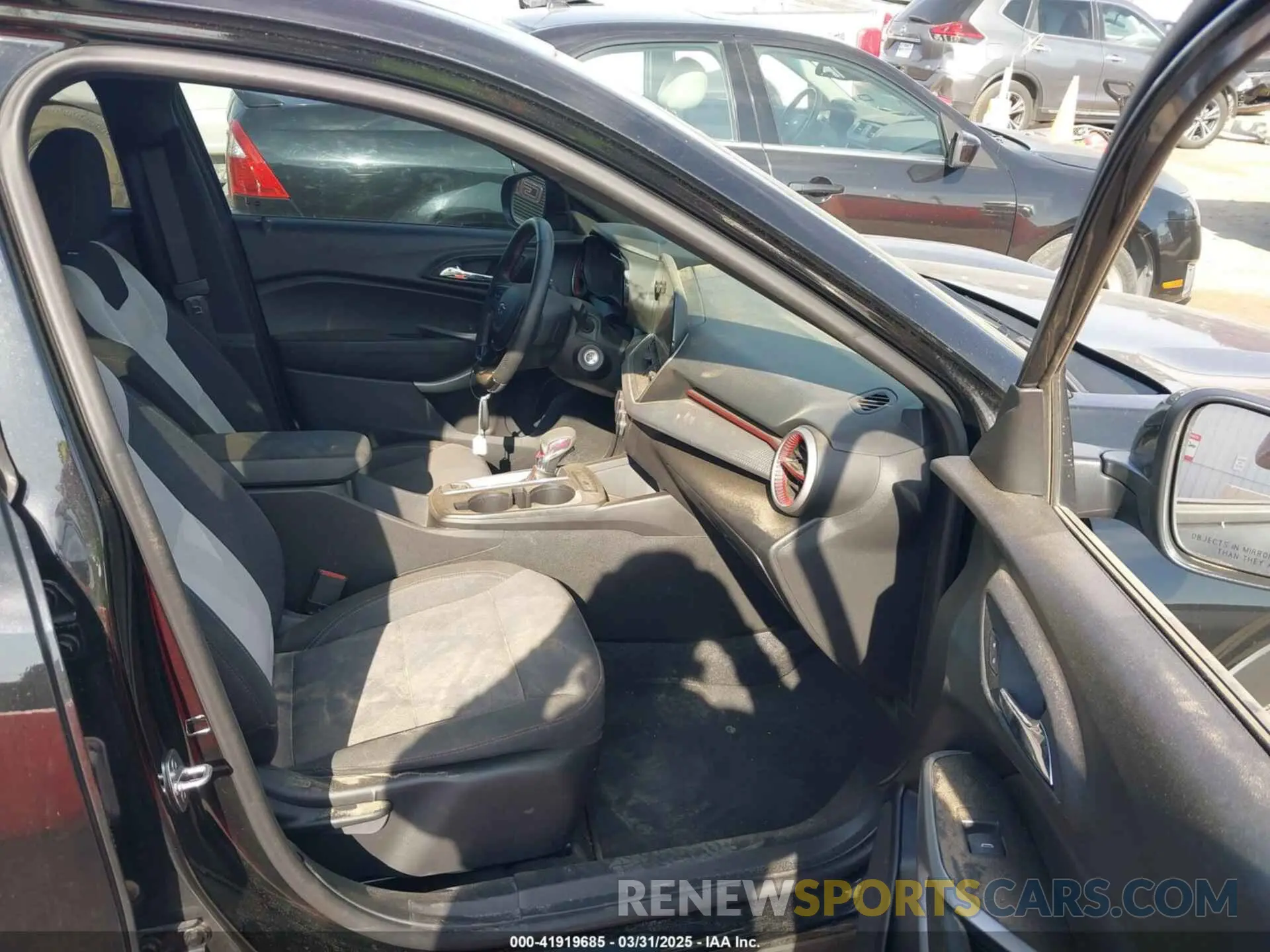 5 fotografías del automóvil dañado KL77LGE28RC032793 CHEVROLET TRAX 2024