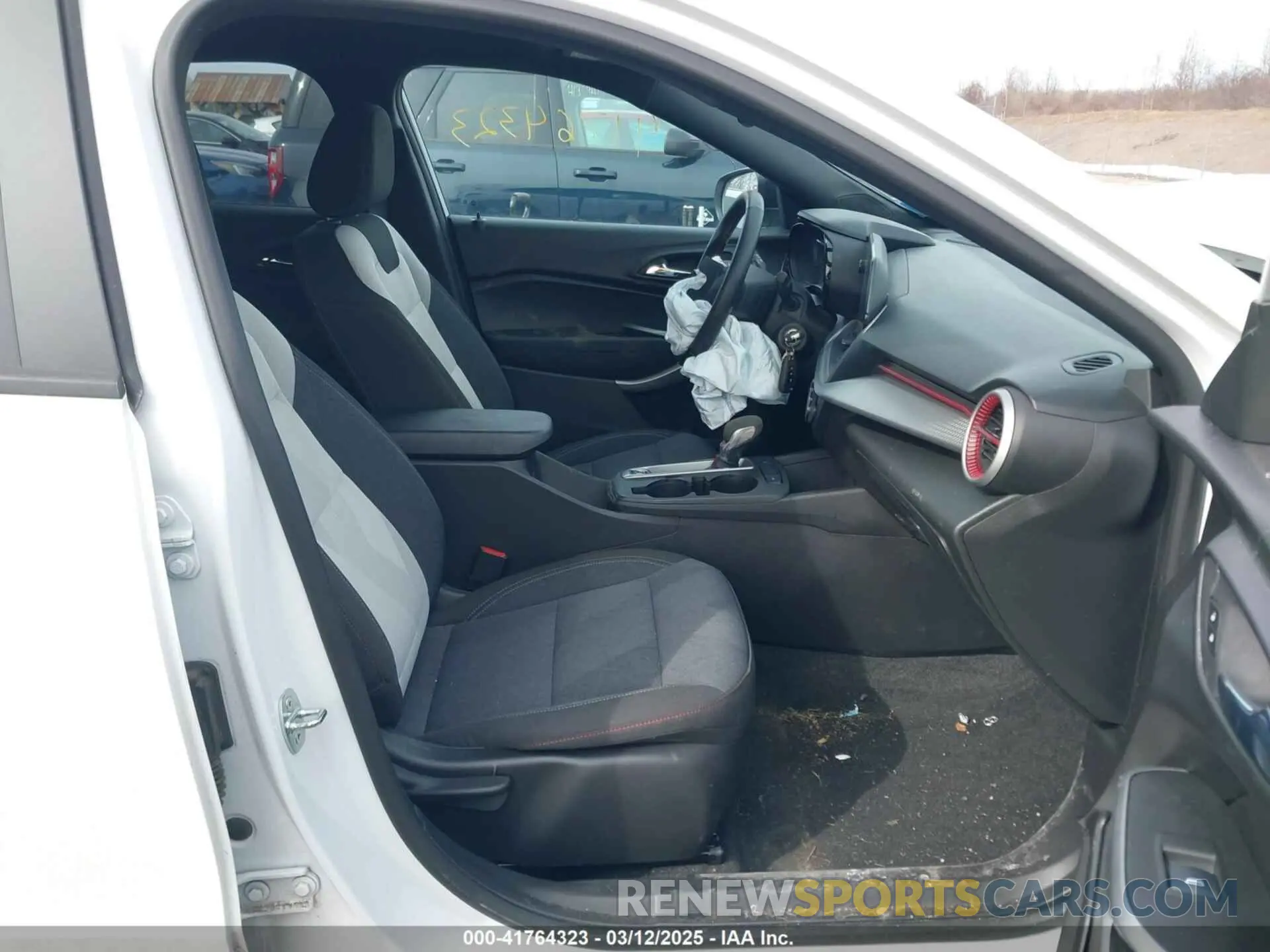 5 fotografías del automóvil dañado KL77LGE28RC058472 CHEVROLET TRAX 2024