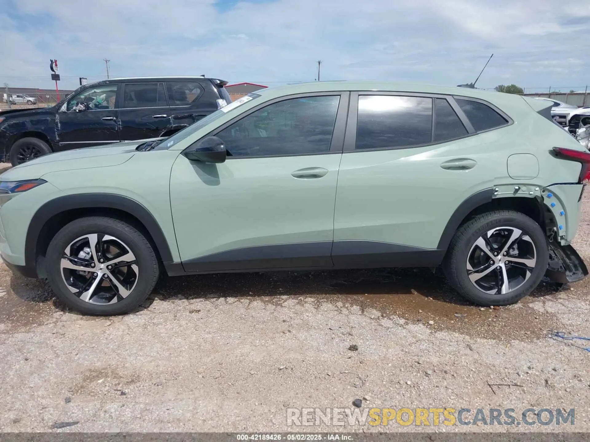 14 fotografías del automóvil dañado KL77LGE28RC099460 CHEVROLET TRAX 2024