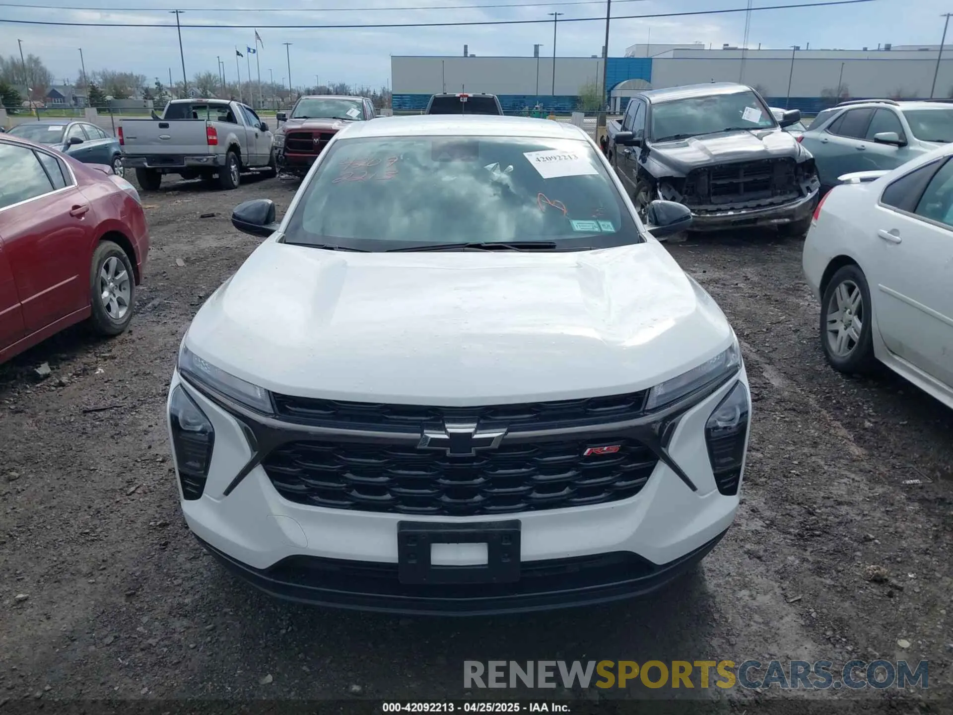 12 fotografías del automóvil dañado KL77LGE29RC183223 CHEVROLET TRAX 2024