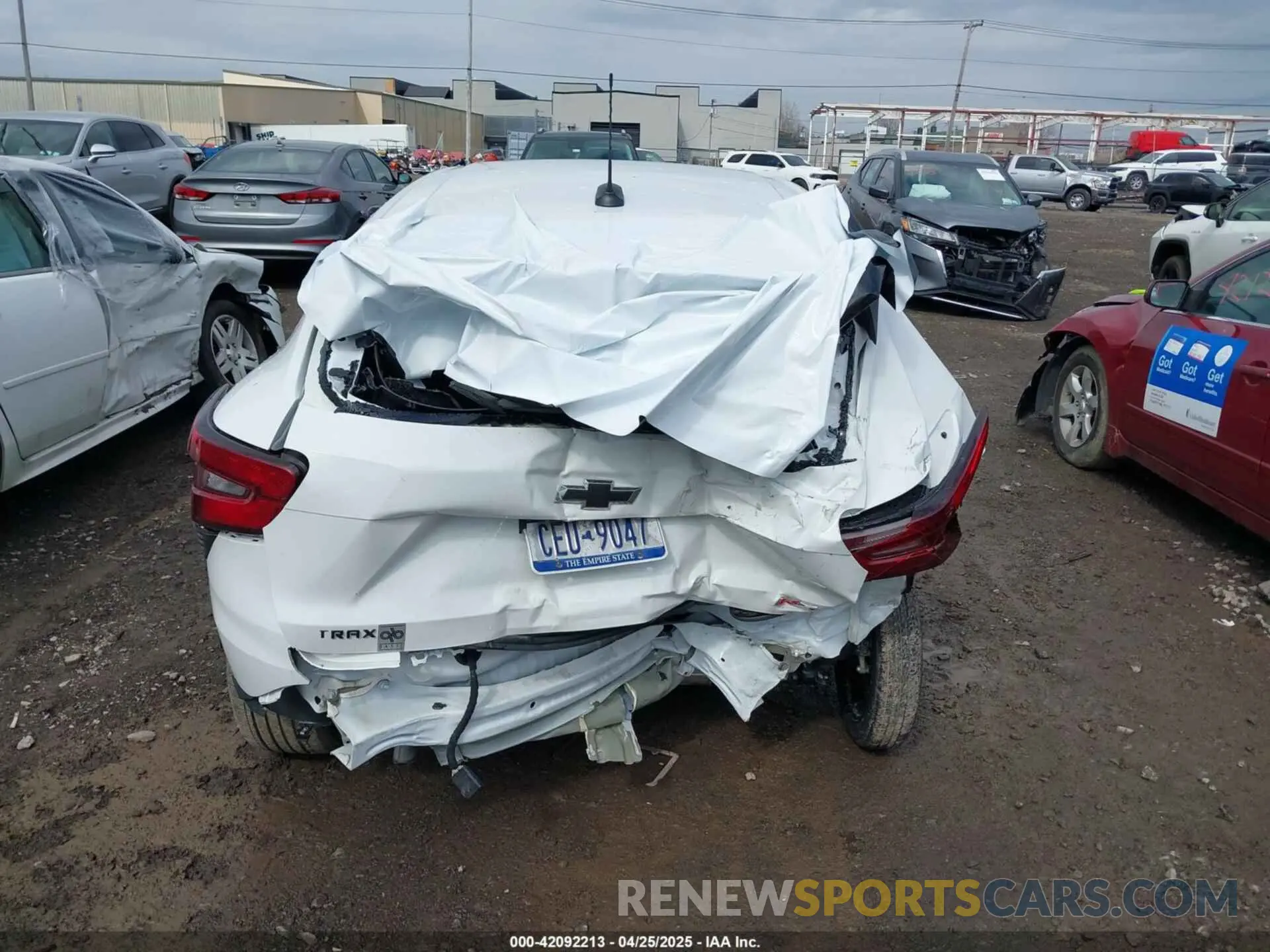 16 fotografías del automóvil dañado KL77LGE29RC183223 CHEVROLET TRAX 2024
