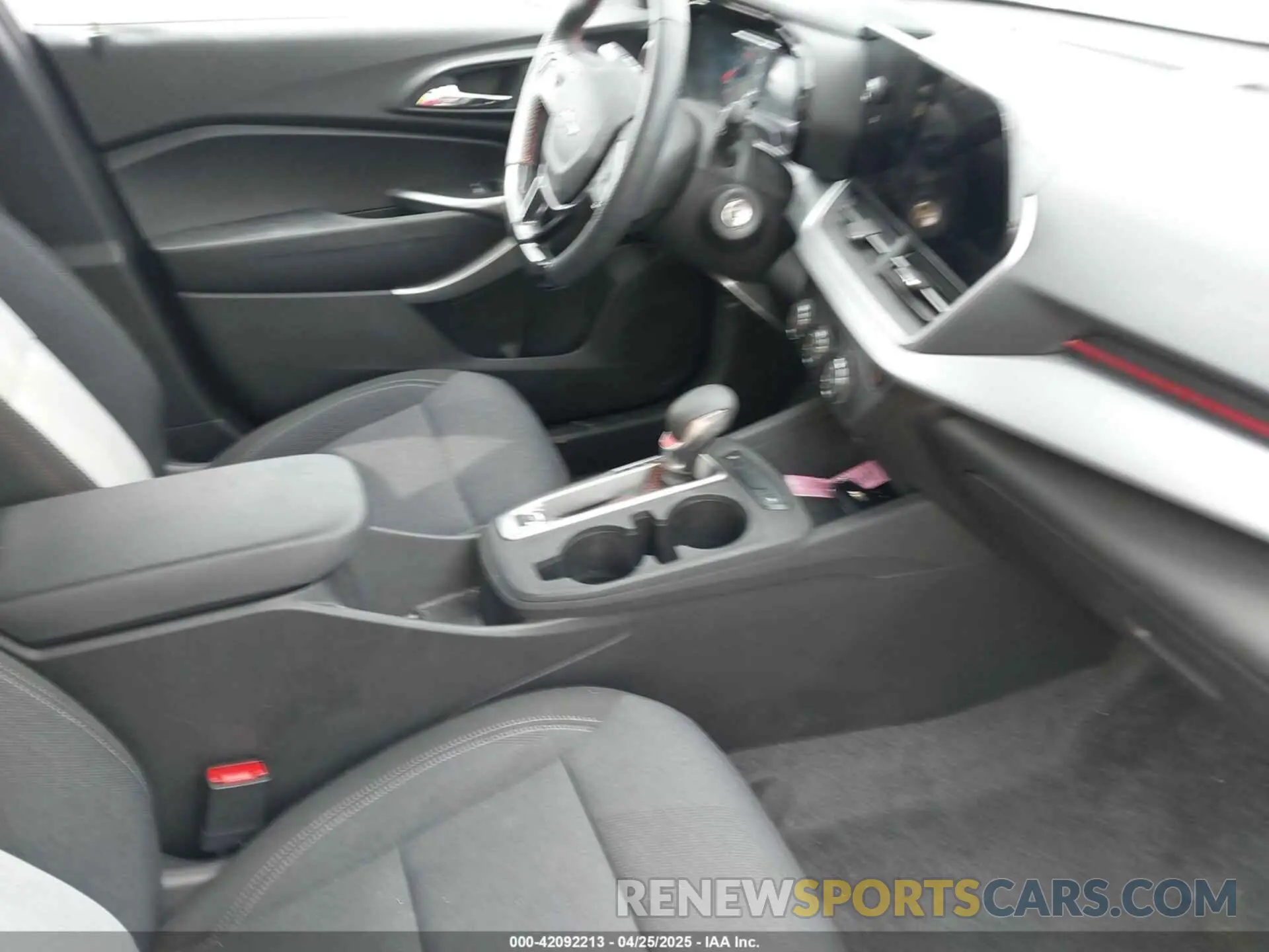 5 fotografías del automóvil dañado KL77LGE29RC183223 CHEVROLET TRAX 2024