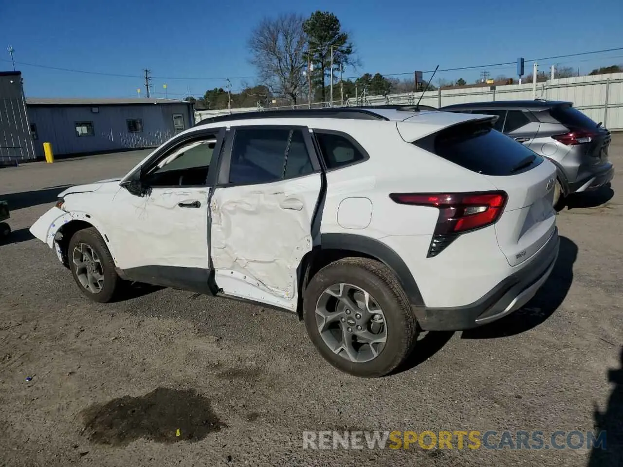 2 fotografías del automóvil dañado KL77LHE20RC219290 CHEVROLET TRAX 2024