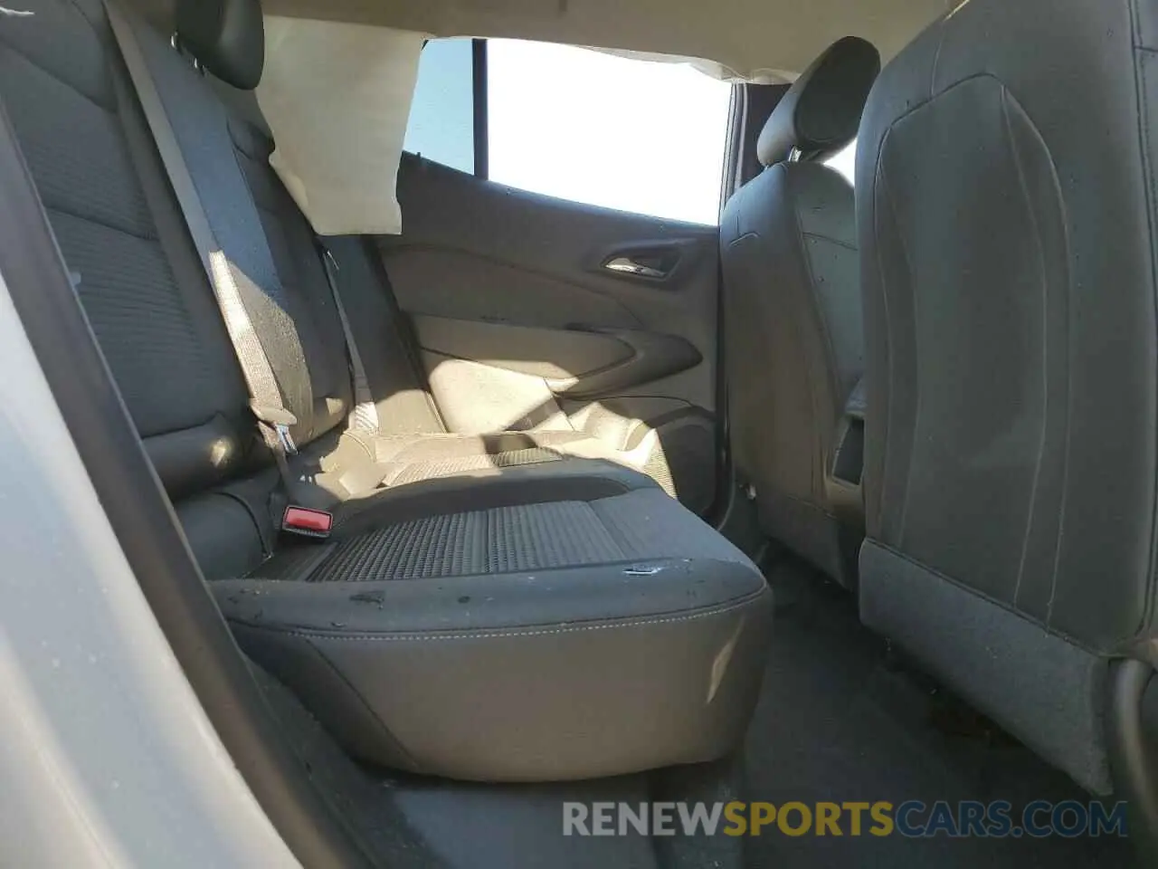 11 fotografías del automóvil dañado KL77LHE20RC234064 CHEVROLET TRAX 2024