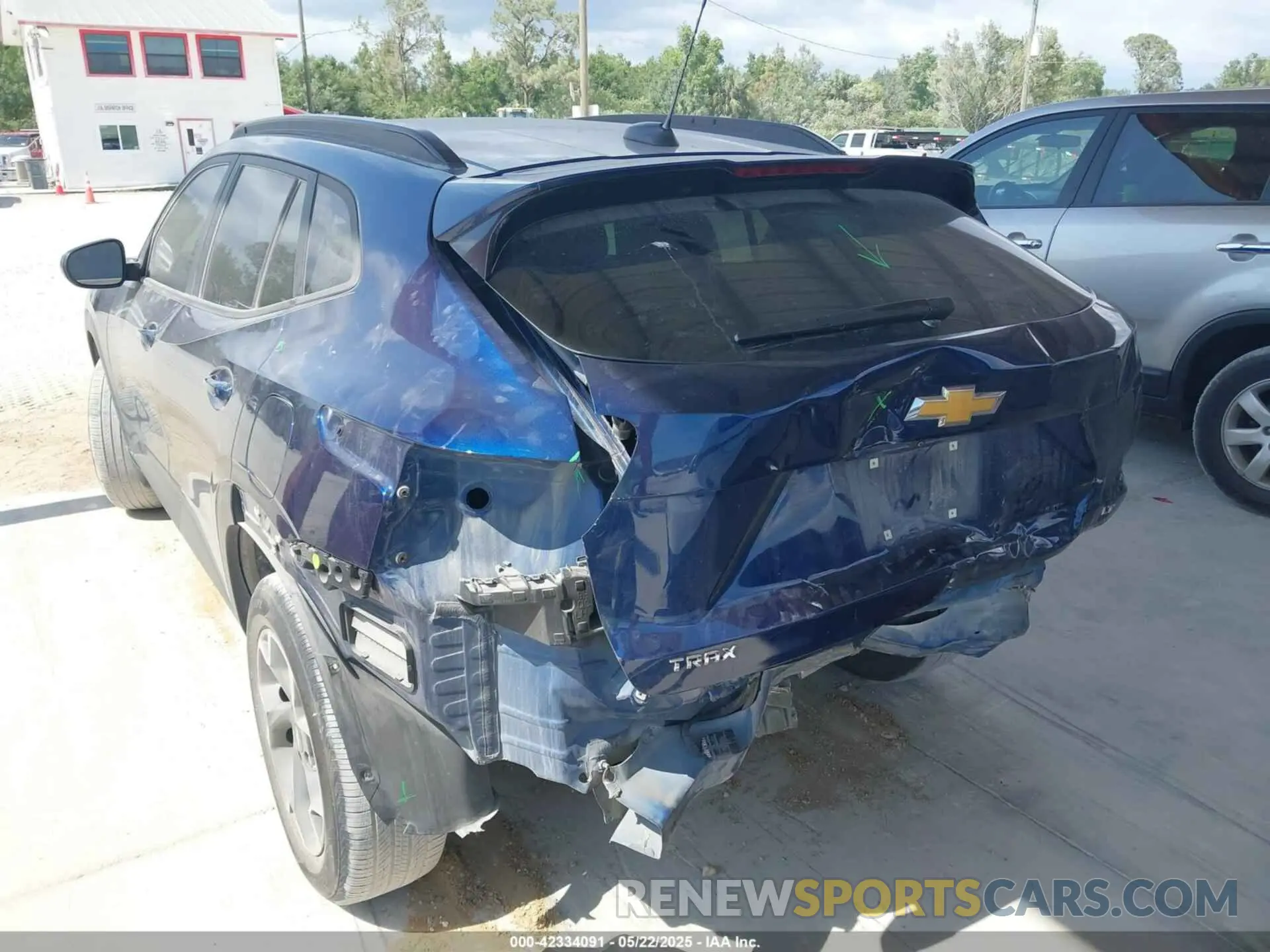 3 fotografías del automóvil dañado KL77LHE21RC059887 CHEVROLET TRAX 2024