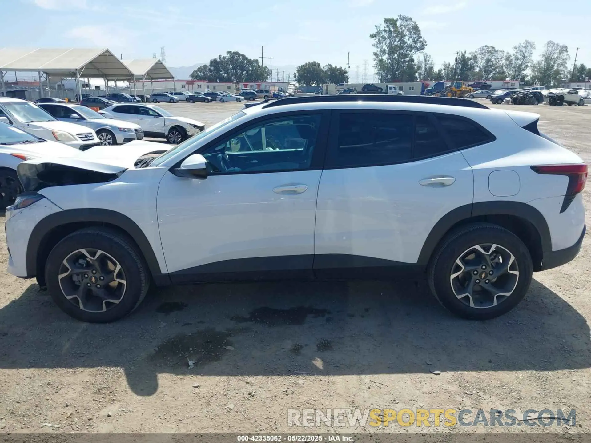 14 fotografías del automóvil dañado KL77LHE21RC199762 CHEVROLET TRAX 2024