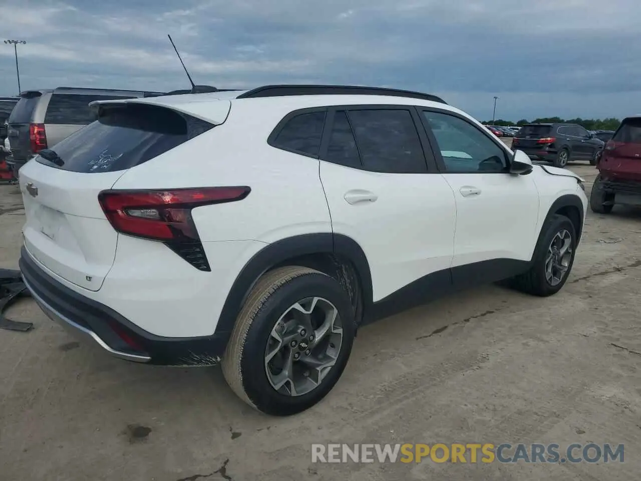 3 fotografías del automóvil dañado KL77LHE22RC030382 CHEVROLET TRAX 2024