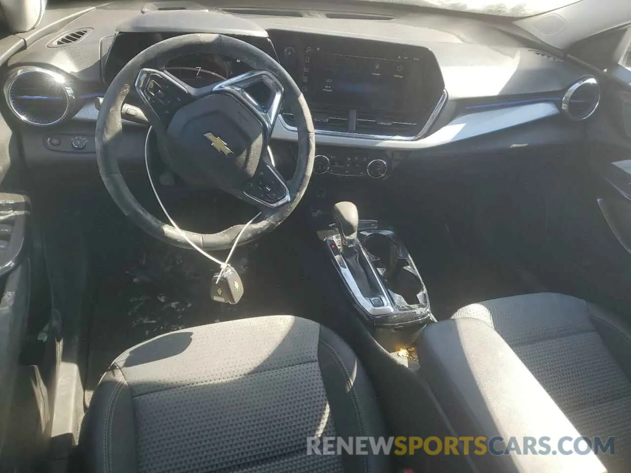 8 fotografías del automóvil dañado KL77LHE22RC045142 CHEVROLET TRAX 2024