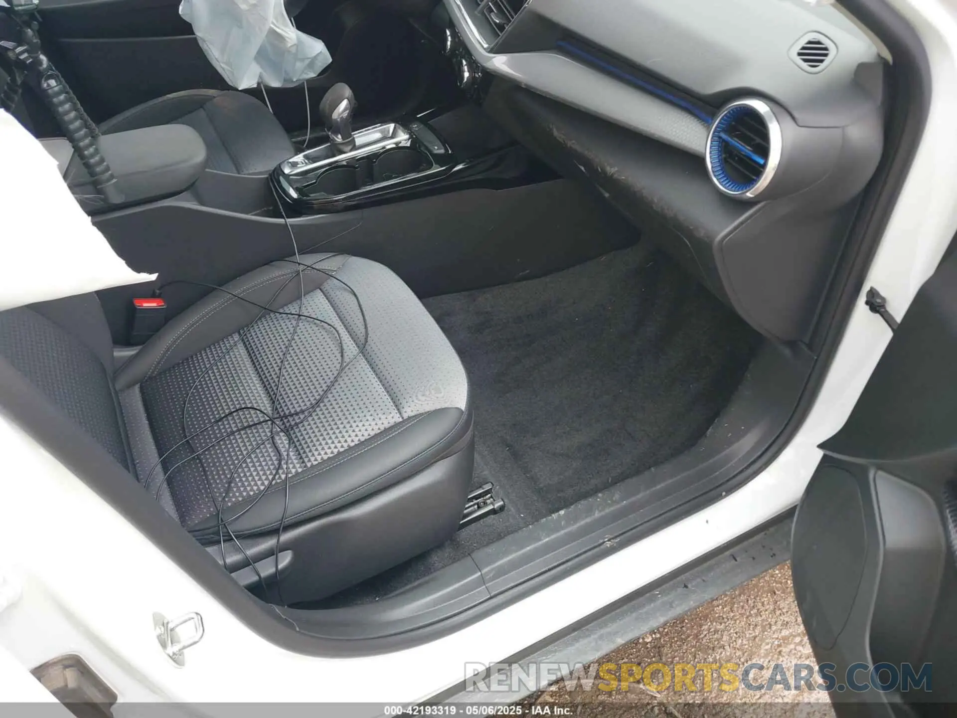 5 fotografías del automóvil dañado KL77LHE22RC069523 CHEVROLET TRAX 2024