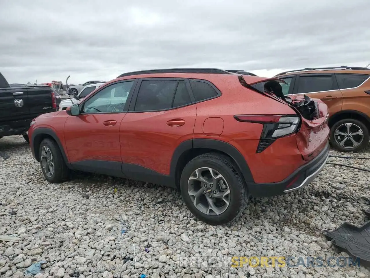 2 fotografías del automóvil dañado KL77LHE22RC142406 CHEVROLET TRAX 2024