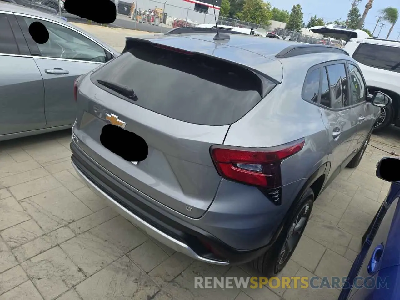 4 fotografías del automóvil dañado KL77LHE22RC228136 CHEVROLET TRAX 2024