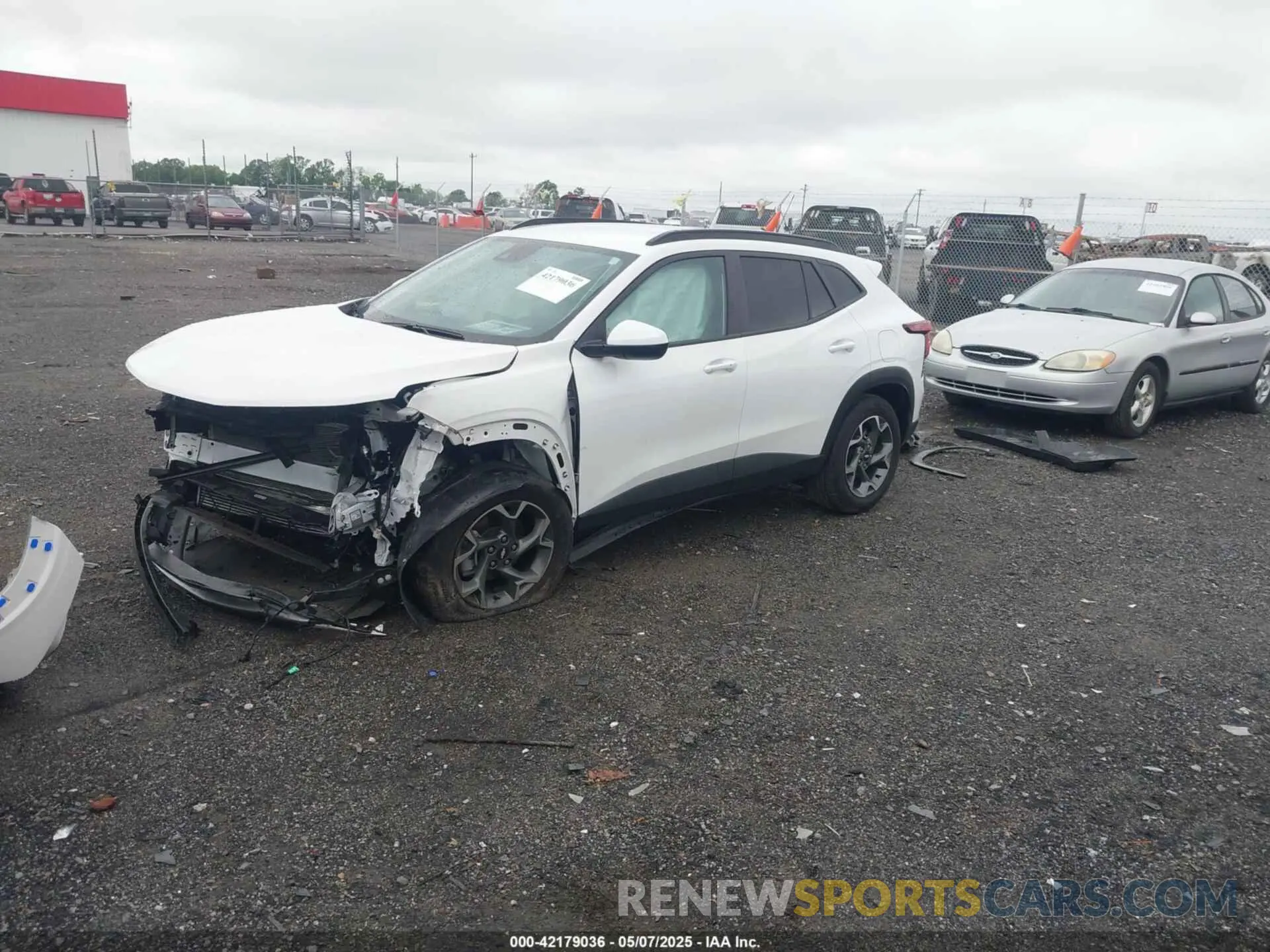 2 fotografías del automóvil dañado KL77LHE22RC241307 CHEVROLET TRAX 2024