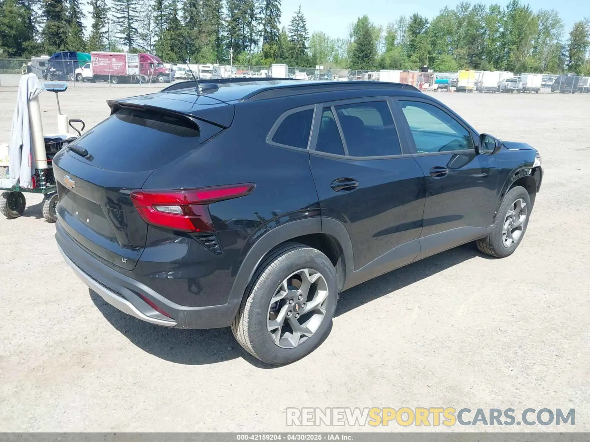 4 fotografías del automóvil dañado KL77LHE23RC170392 CHEVROLET TRAX 2024