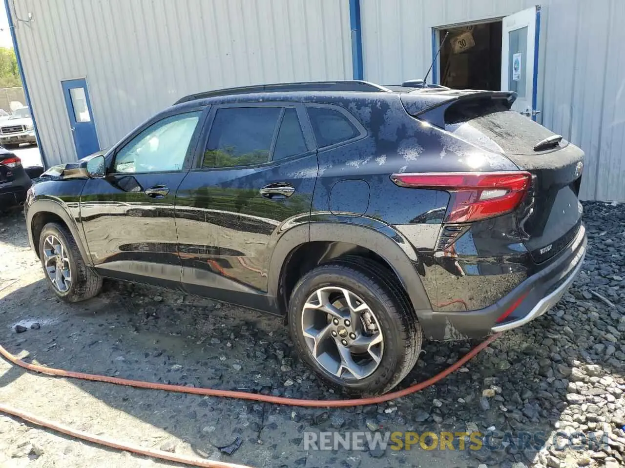 2 fotografías del automóvil dañado KL77LHE23RC230400 CHEVROLET TRAX 2024