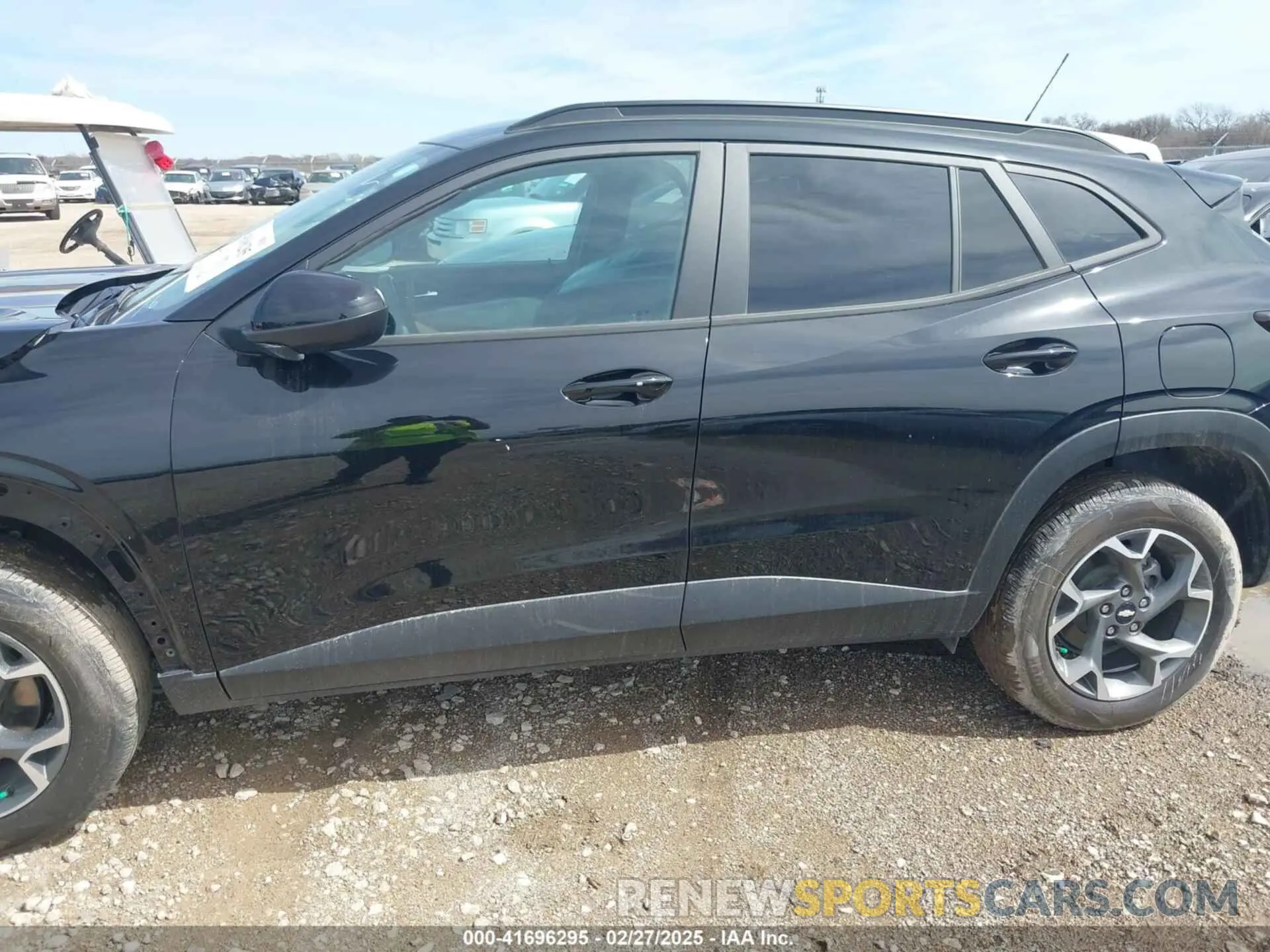 15 fotografías del automóvil dañado KL77LHE24RC087747 CHEVROLET TRAX 2024