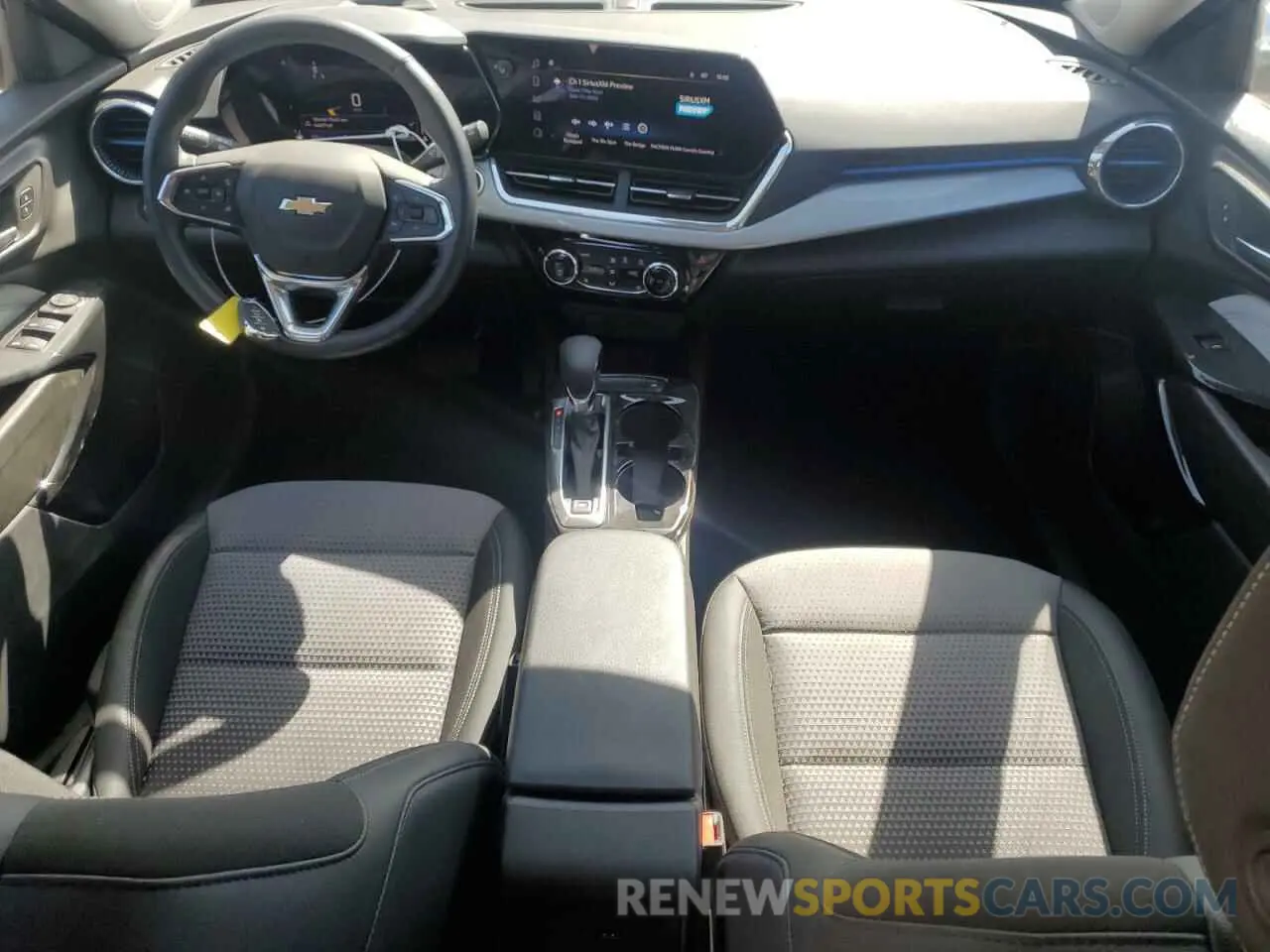 8 fotografías del automóvil dañado KL77LHE24RC158994 CHEVROLET TRAX 2024