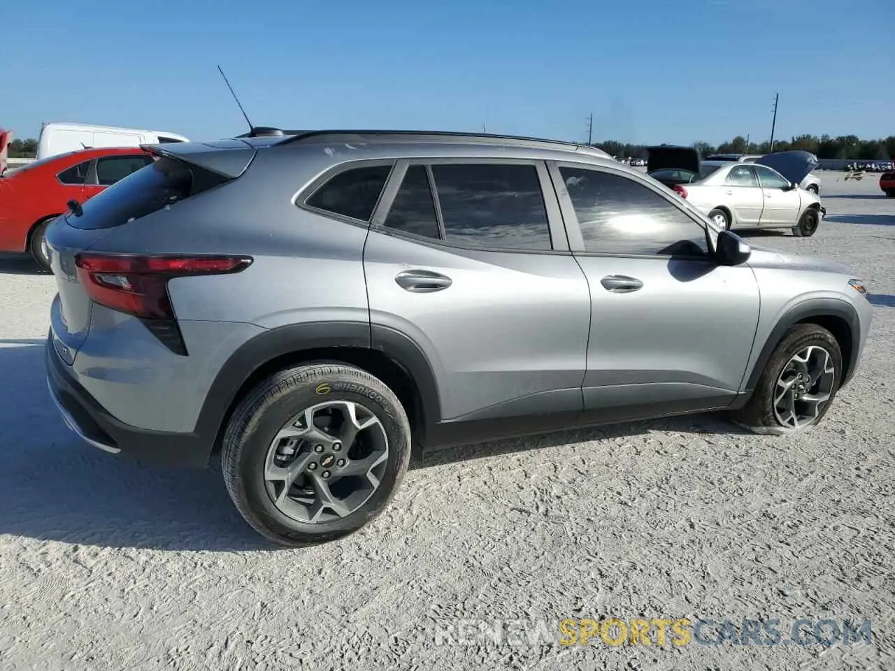 3 fotografías del automóvil dañado KL77LHE24RC207630 CHEVROLET TRAX 2024