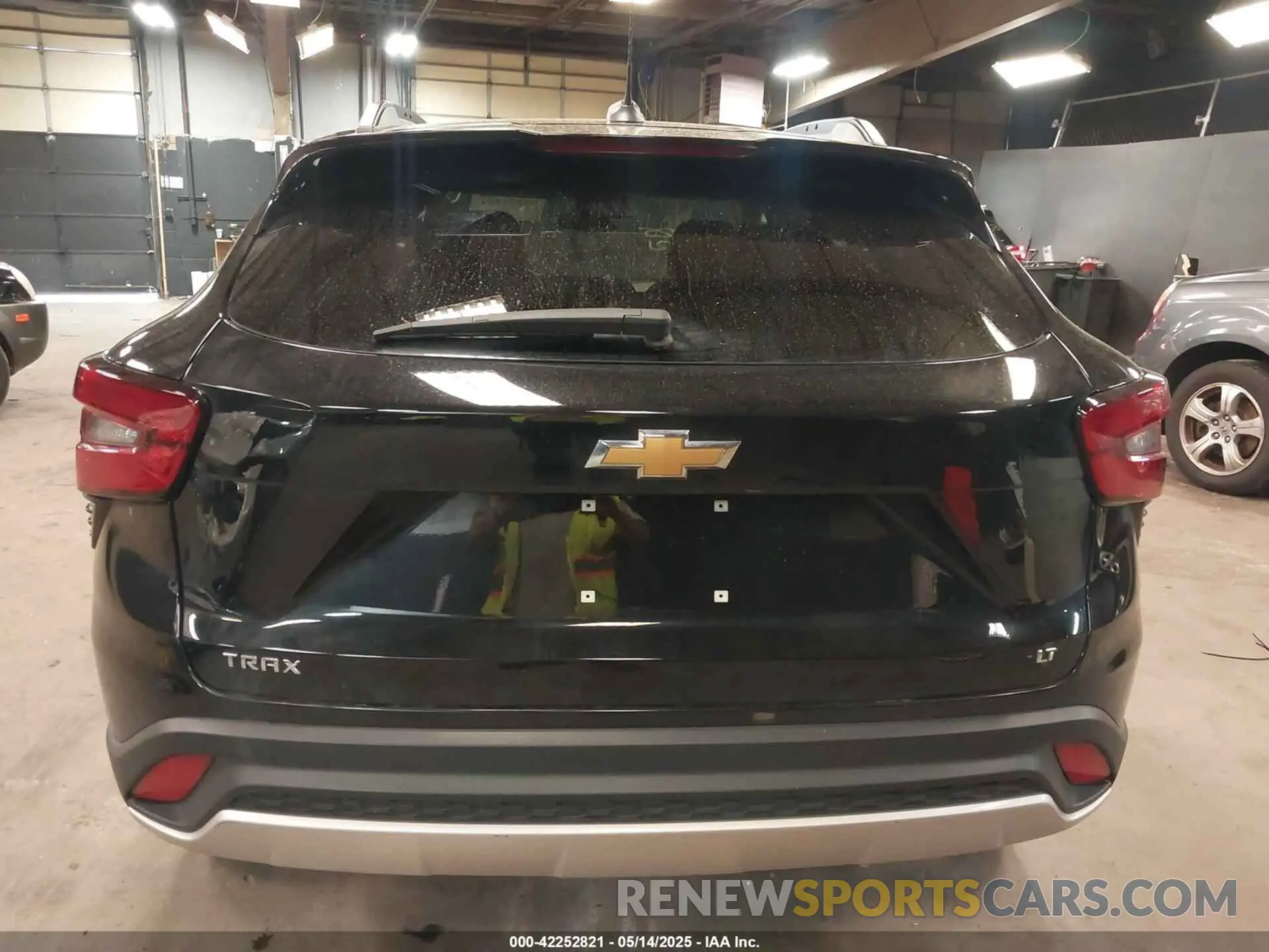 16 fotografías del automóvil dañado KL77LHE25RC050450 CHEVROLET TRAX 2024