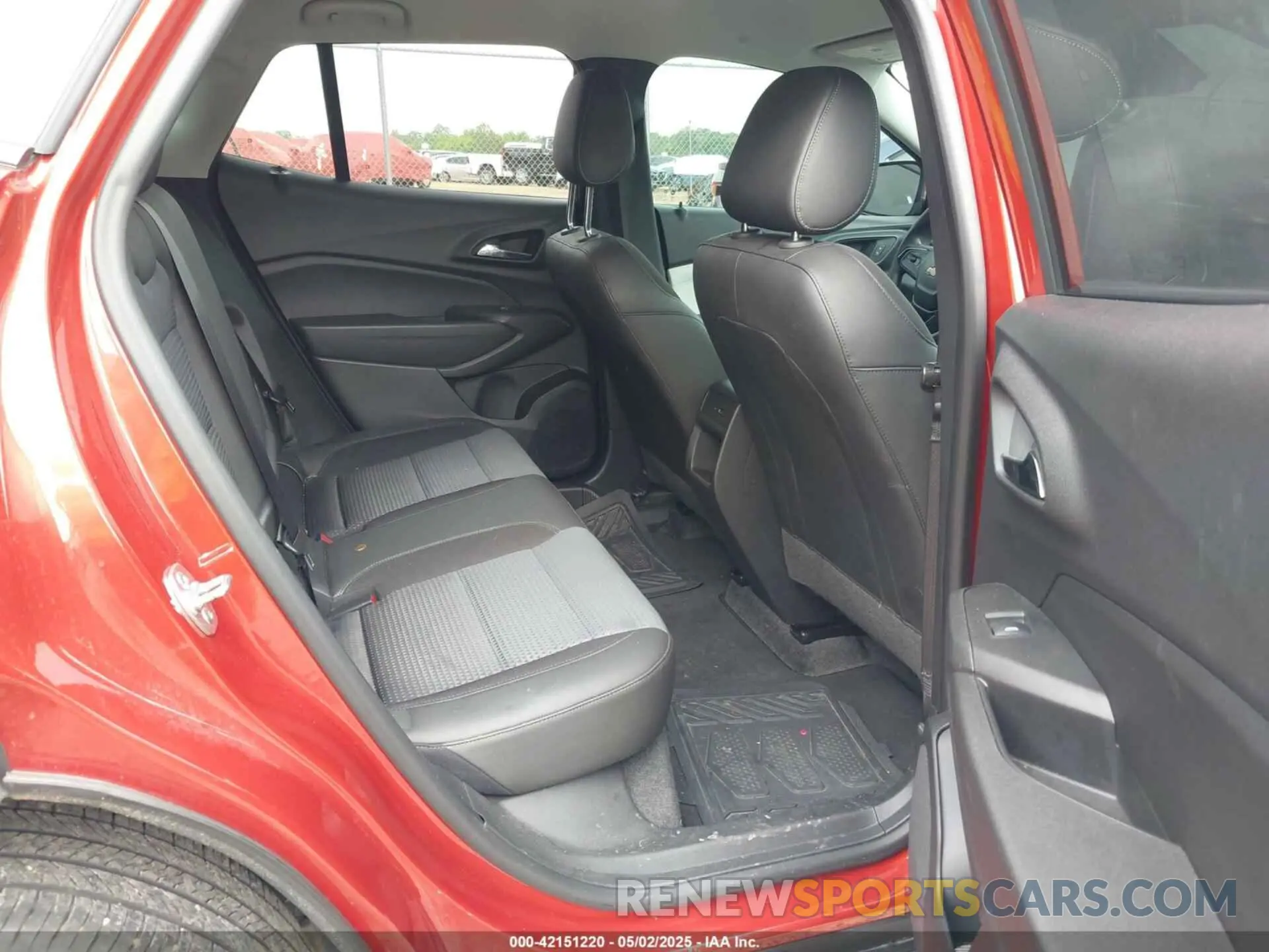 8 fotografías del automóvil dañado KL77LHE25RC218829 CHEVROLET TRAX 2024