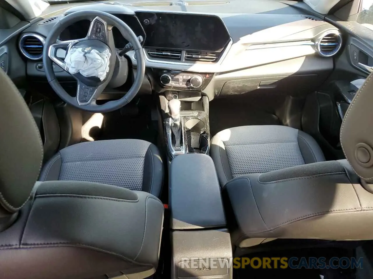 8 fotografías del automóvil dañado KL77LHE26RC160469 CHEVROLET TRAX 2024