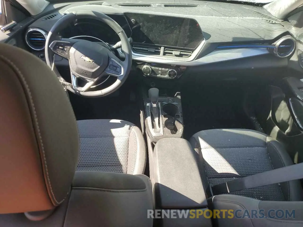 8 fotografías del automóvil dañado KL77LHE27RC203863 CHEVROLET TRAX 2024