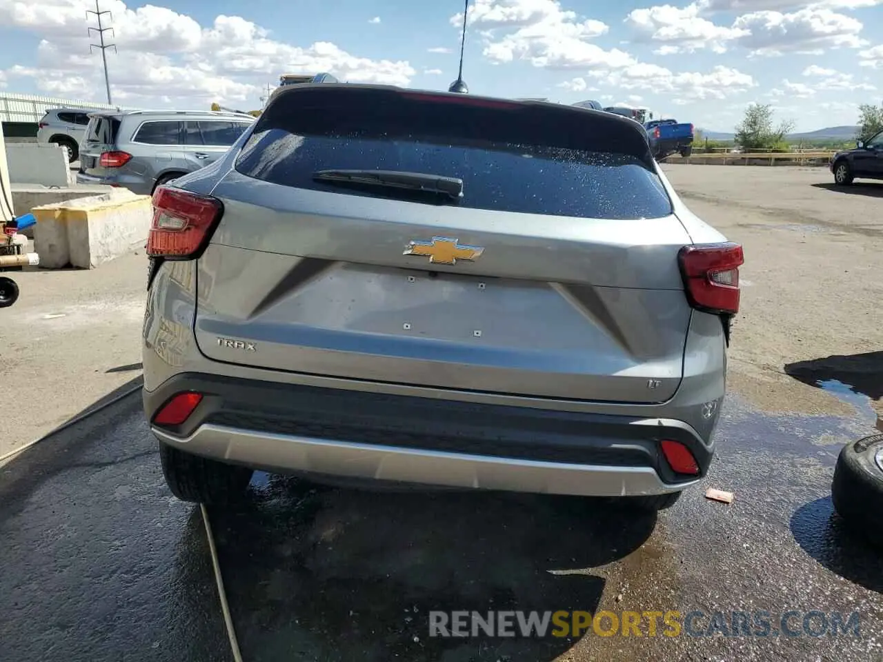 6 fotografías del automóvil dañado KL77LHE27RC242405 CHEVROLET TRAX 2024