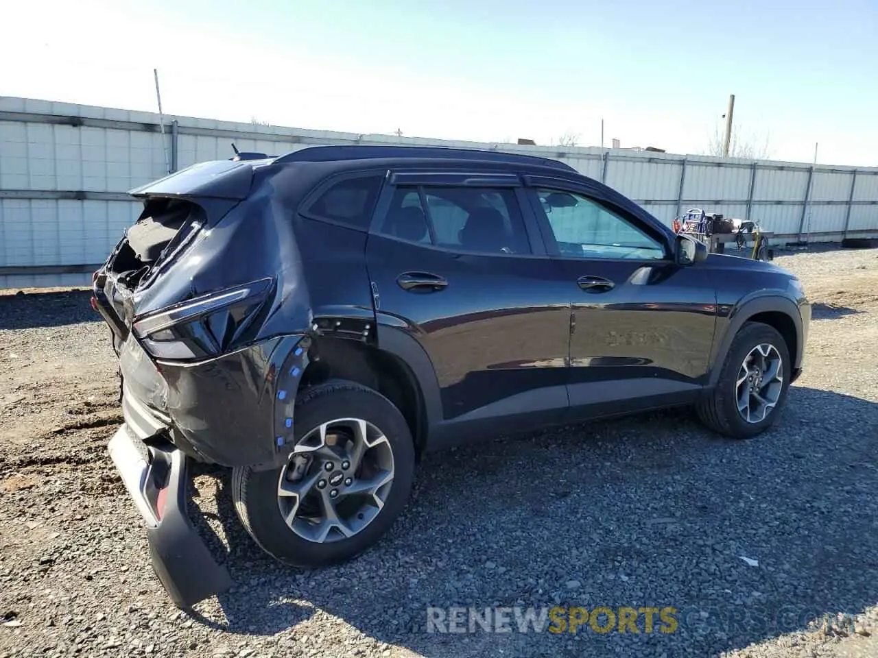 3 fotografías del automóvil dañado KL77LHE28RC000478 CHEVROLET TRAX 2024