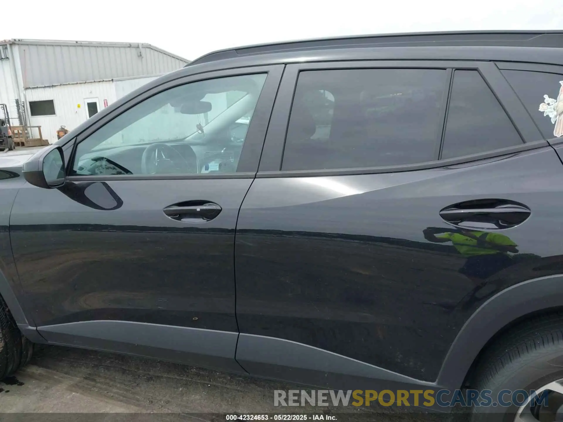 13 fotografías del automóvil dañado KL77LHE28RC005549 CHEVROLET TRAX 2024