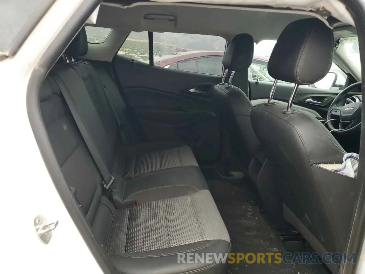 11 fotografías del automóvil dañado KL77LHE28RC009732 CHEVROLET TRAX 2024