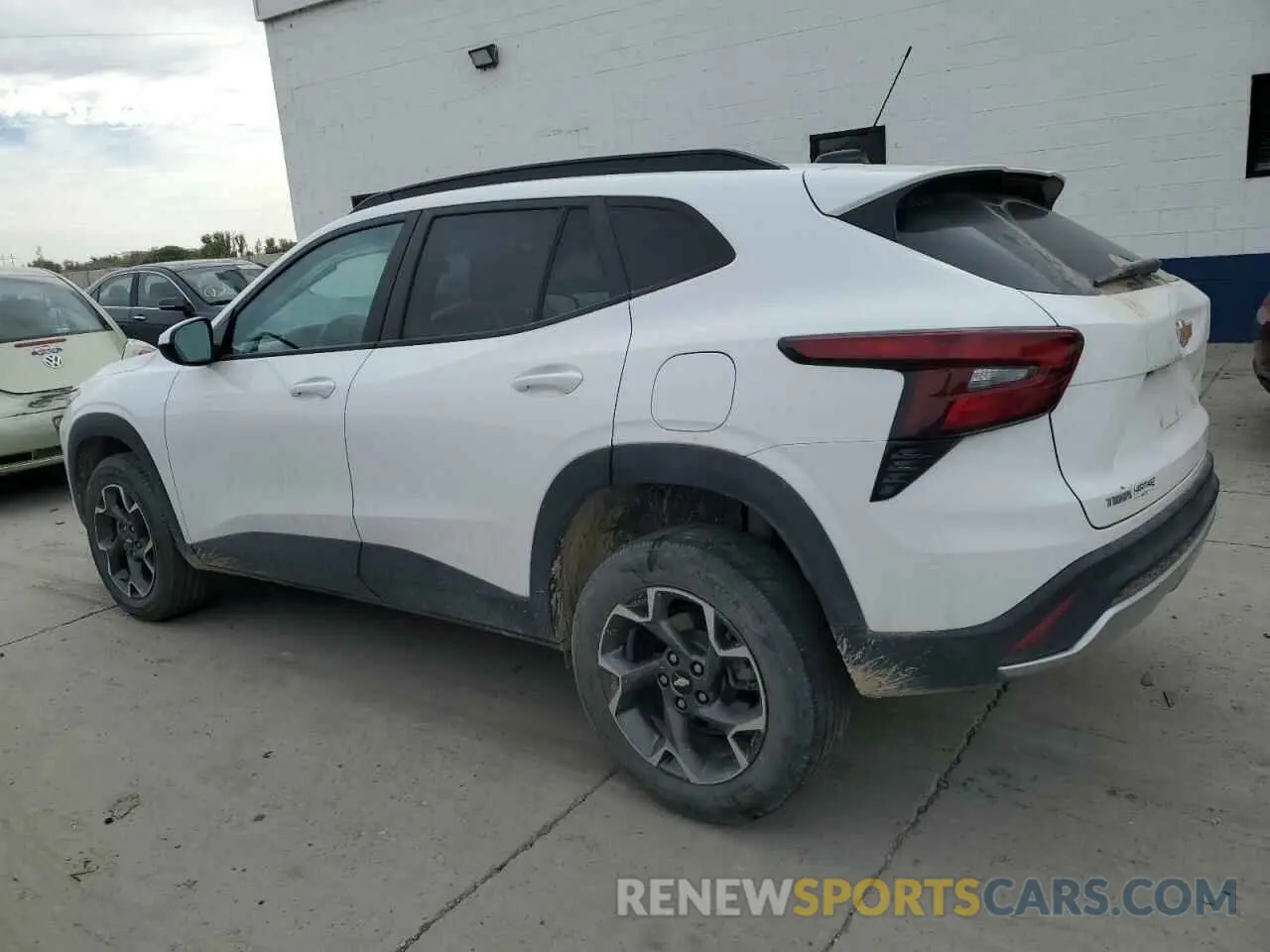 2 fotografías del automóvil dañado KL77LHE28RC009732 CHEVROLET TRAX 2024