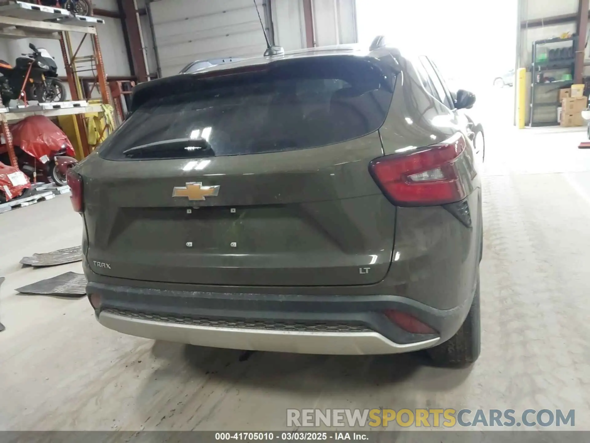 16 fotografías del automóvil dañado KL77LHE28RC101679 CHEVROLET TRAX 2024