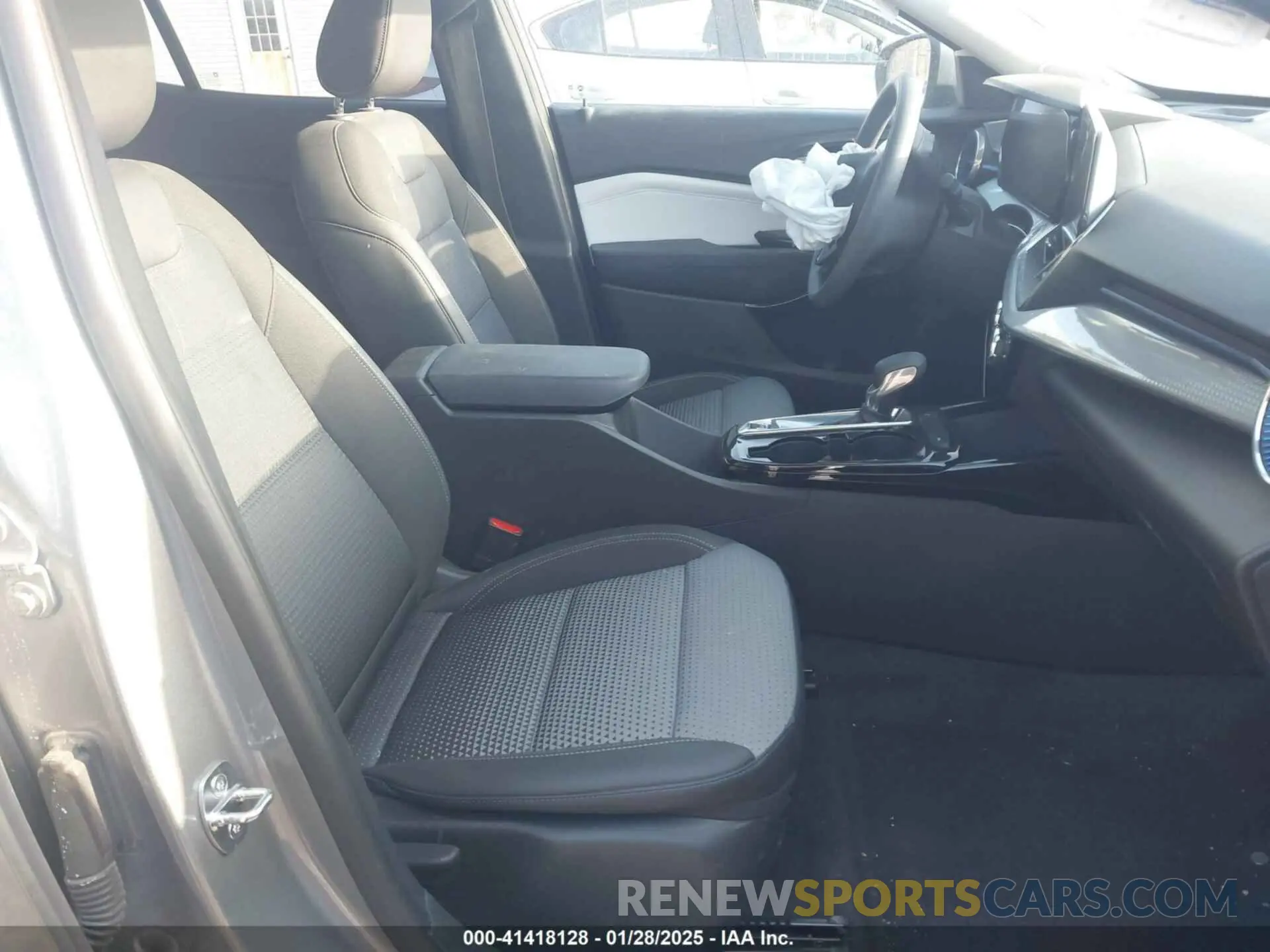 5 fotografías del automóvil dañado KL77LHE29RC080308 CHEVROLET TRAX 2024