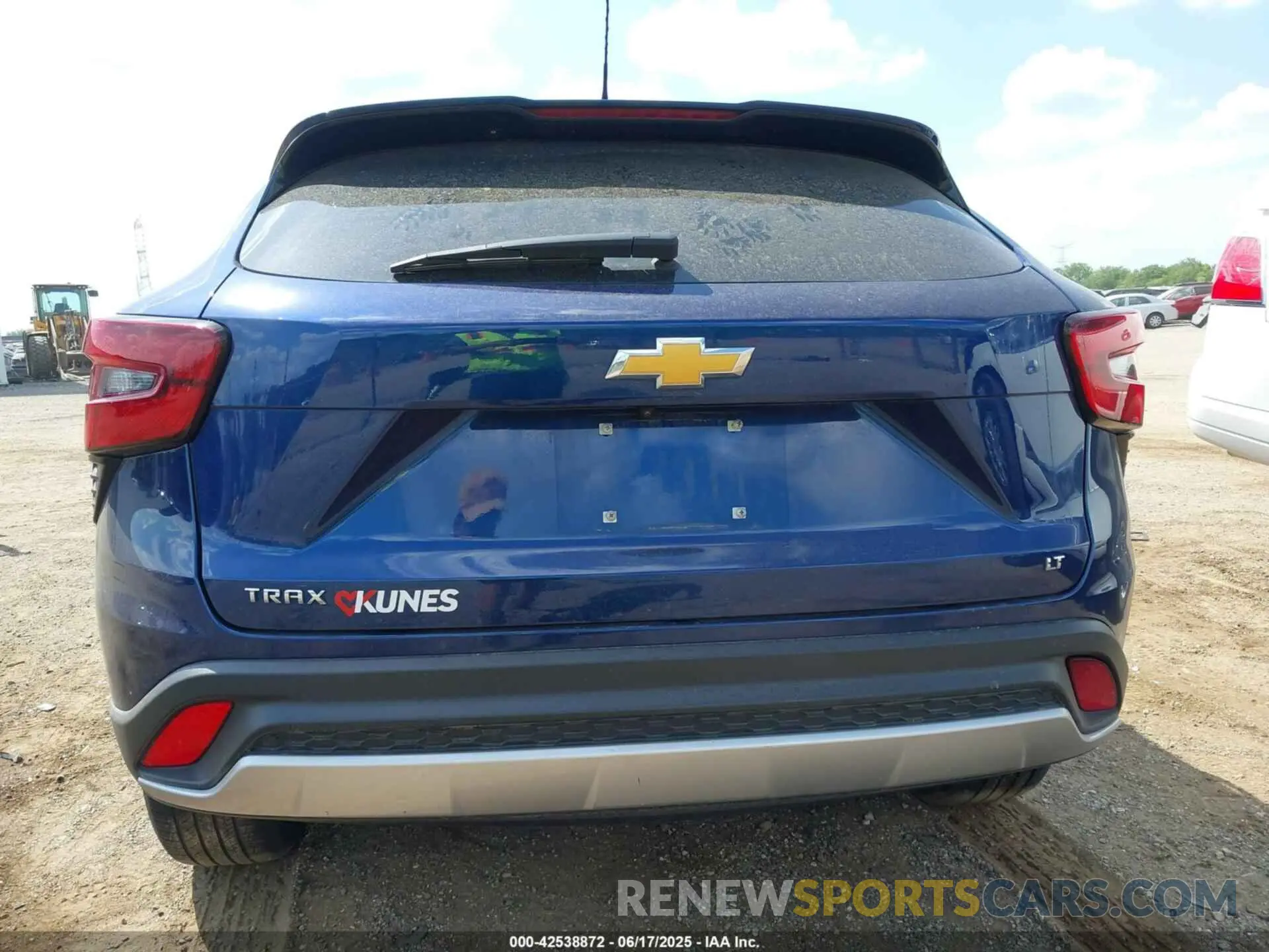 16 fotografías del automóvil dañado KL77LHE29RC108219 CHEVROLET TRAX 2024