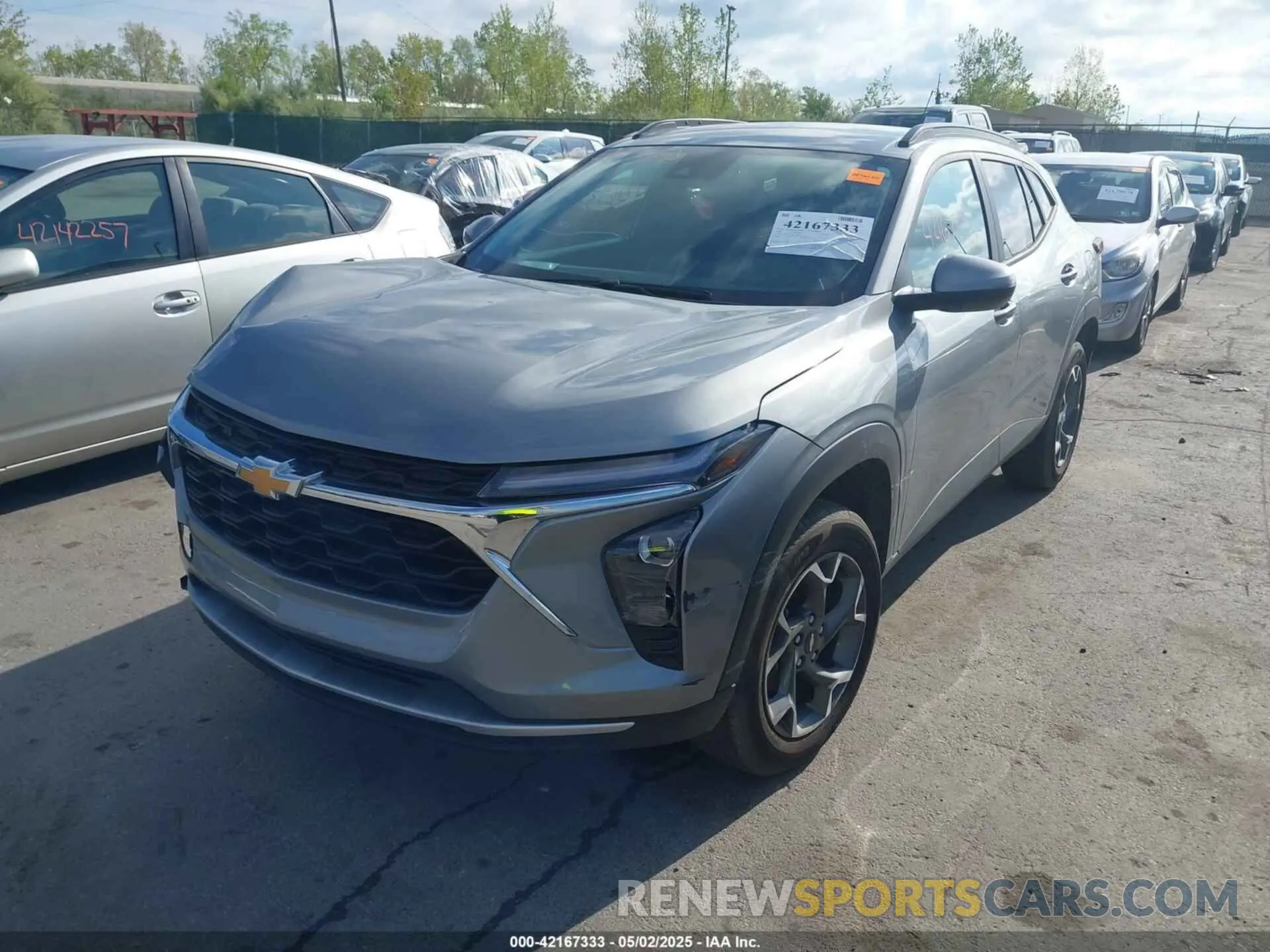 2 fotografías del automóvil dañado KL77LHE29RC178223 CHEVROLET TRAX 2024