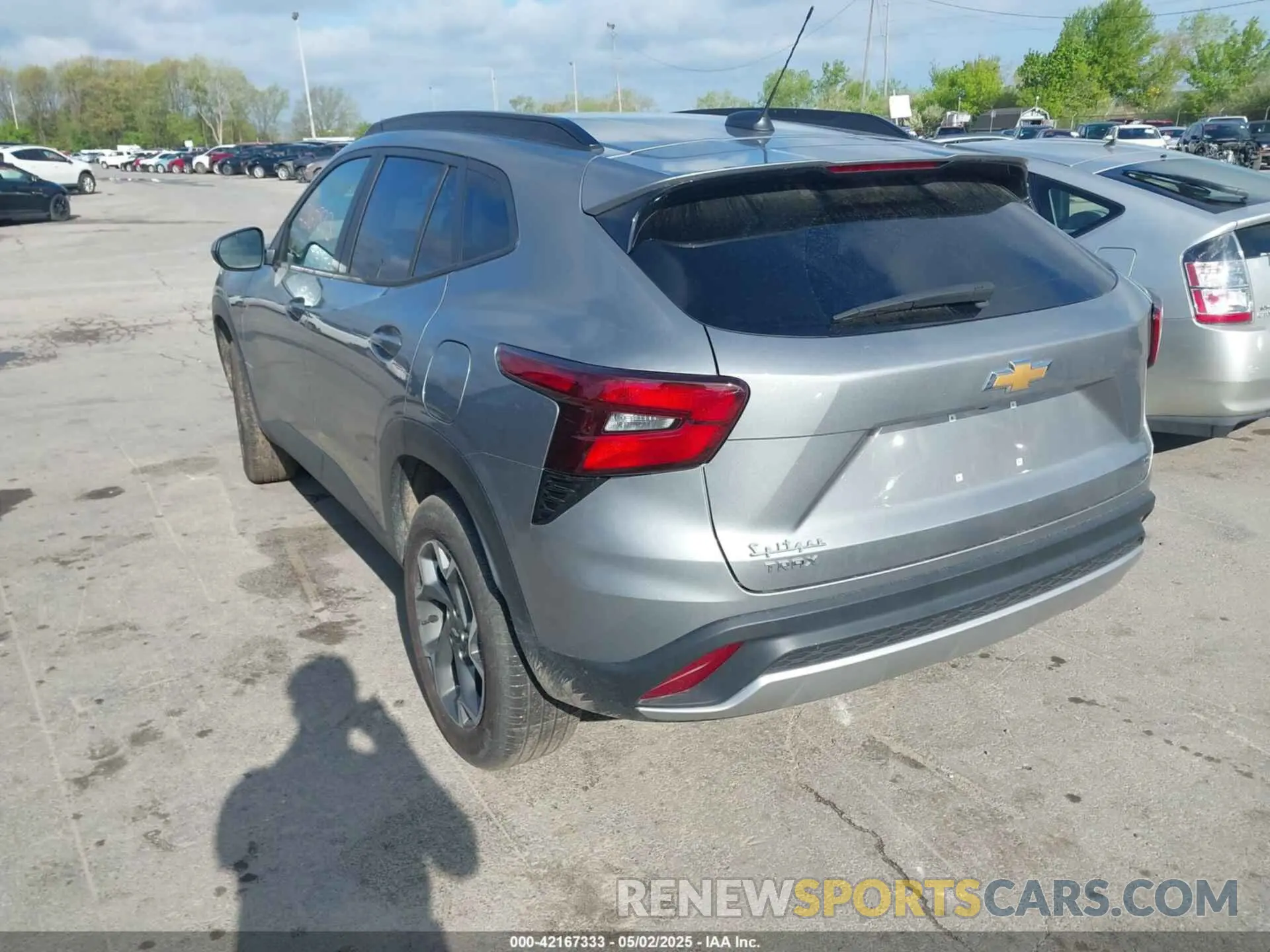 3 fotografías del automóvil dañado KL77LHE29RC178223 CHEVROLET TRAX 2024