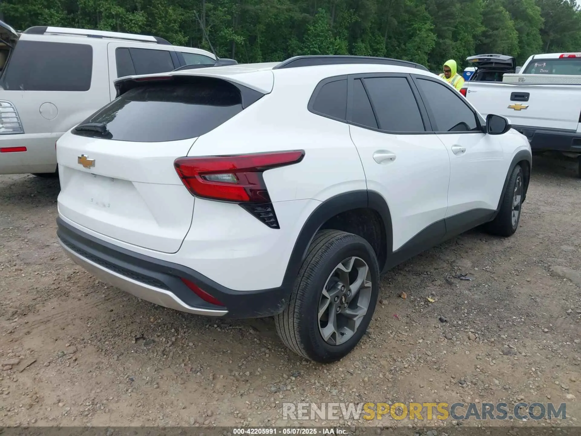 4 fotografías del automóvil dañado KL77LHE29RC211107 CHEVROLET TRAX 2024