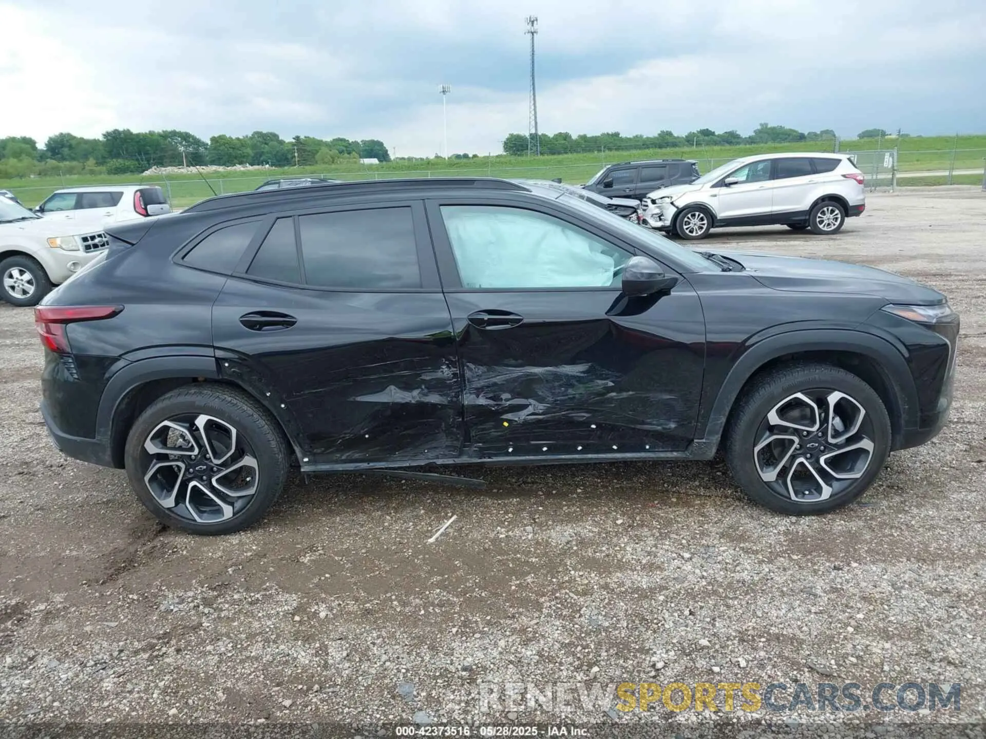 14 fotografías del automóvil dañado KL77LJE22RC046847 CHEVROLET TRAX 2024