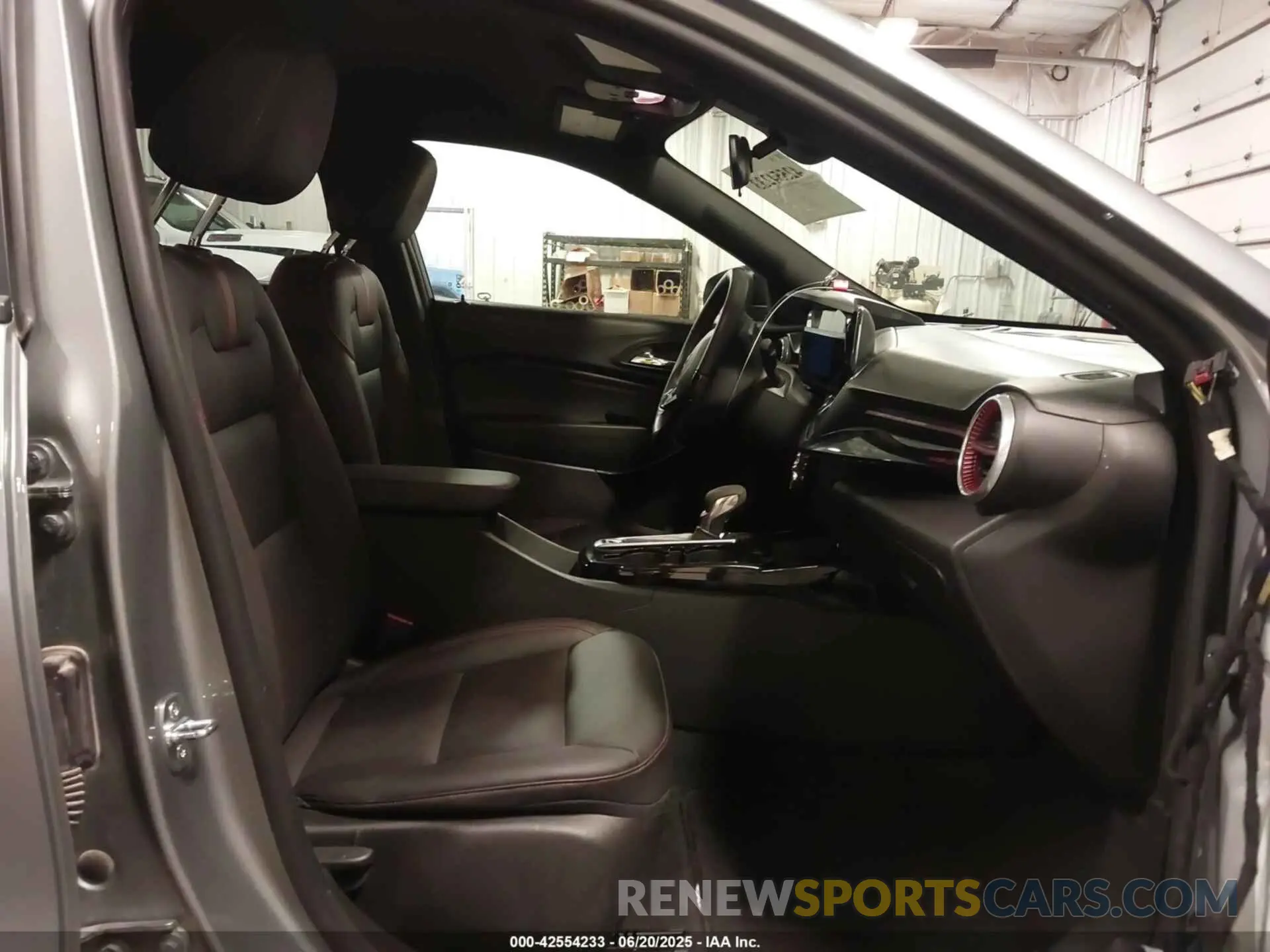 5 fotografías del automóvil dañado KL77LJE24RC054836 CHEVROLET TRAX 2024