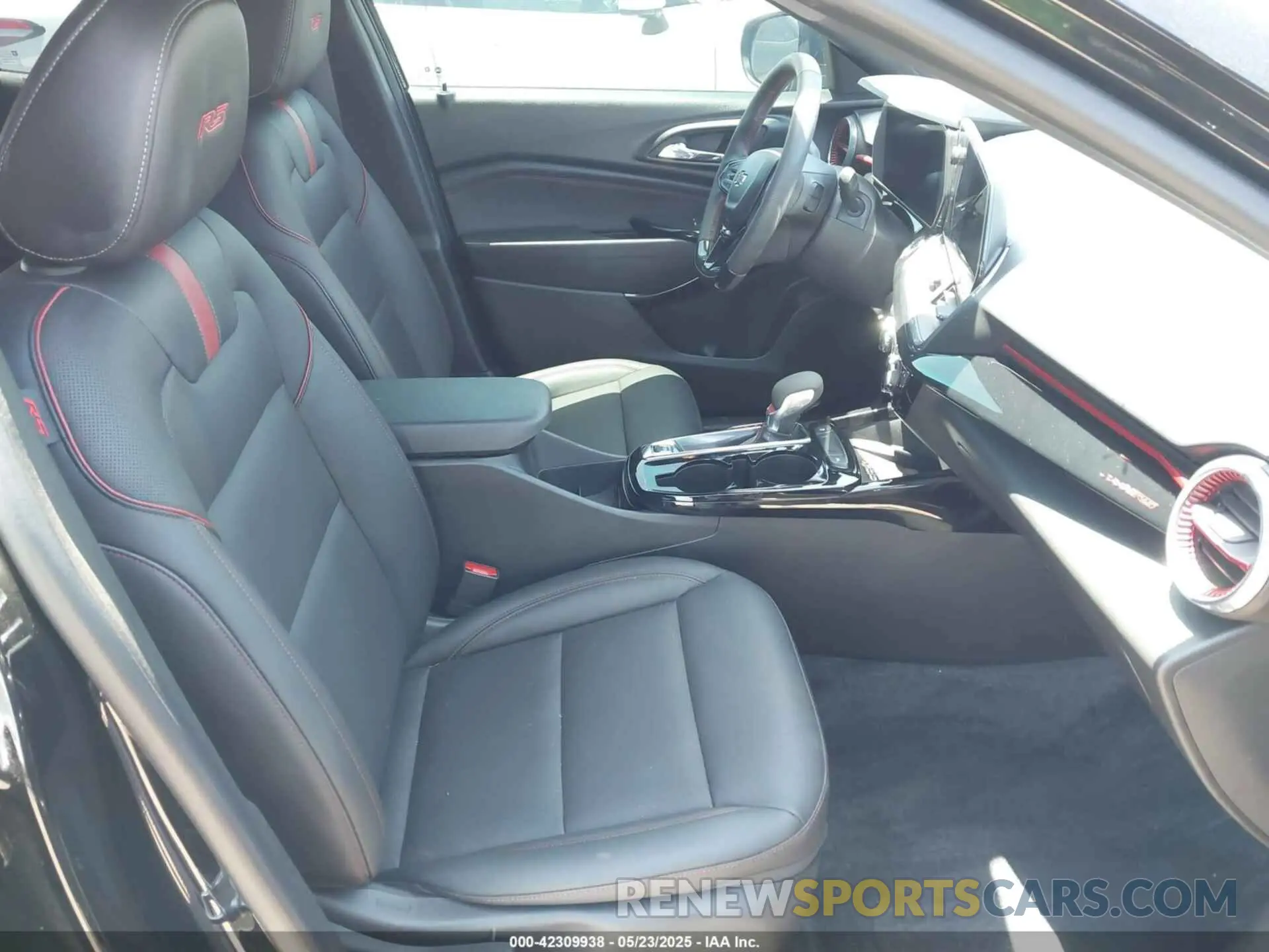 5 fotografías del automóvil dañado KL77LJE24RC128532 CHEVROLET TRAX 2024