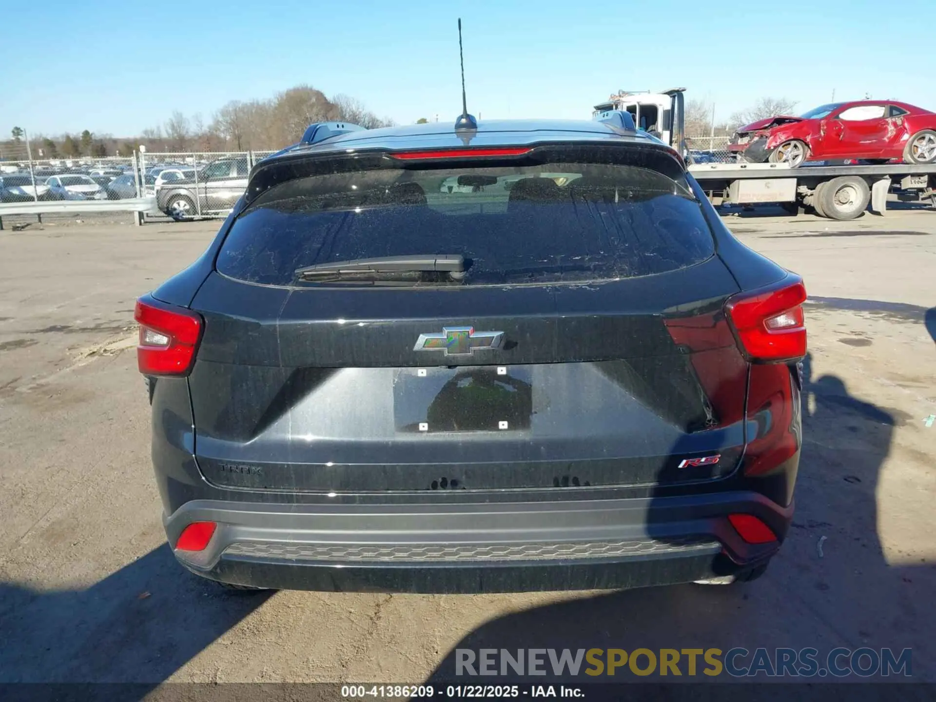 16 fotografías del automóvil dañado KL77LJE25RC116499 CHEVROLET TRAX 2024