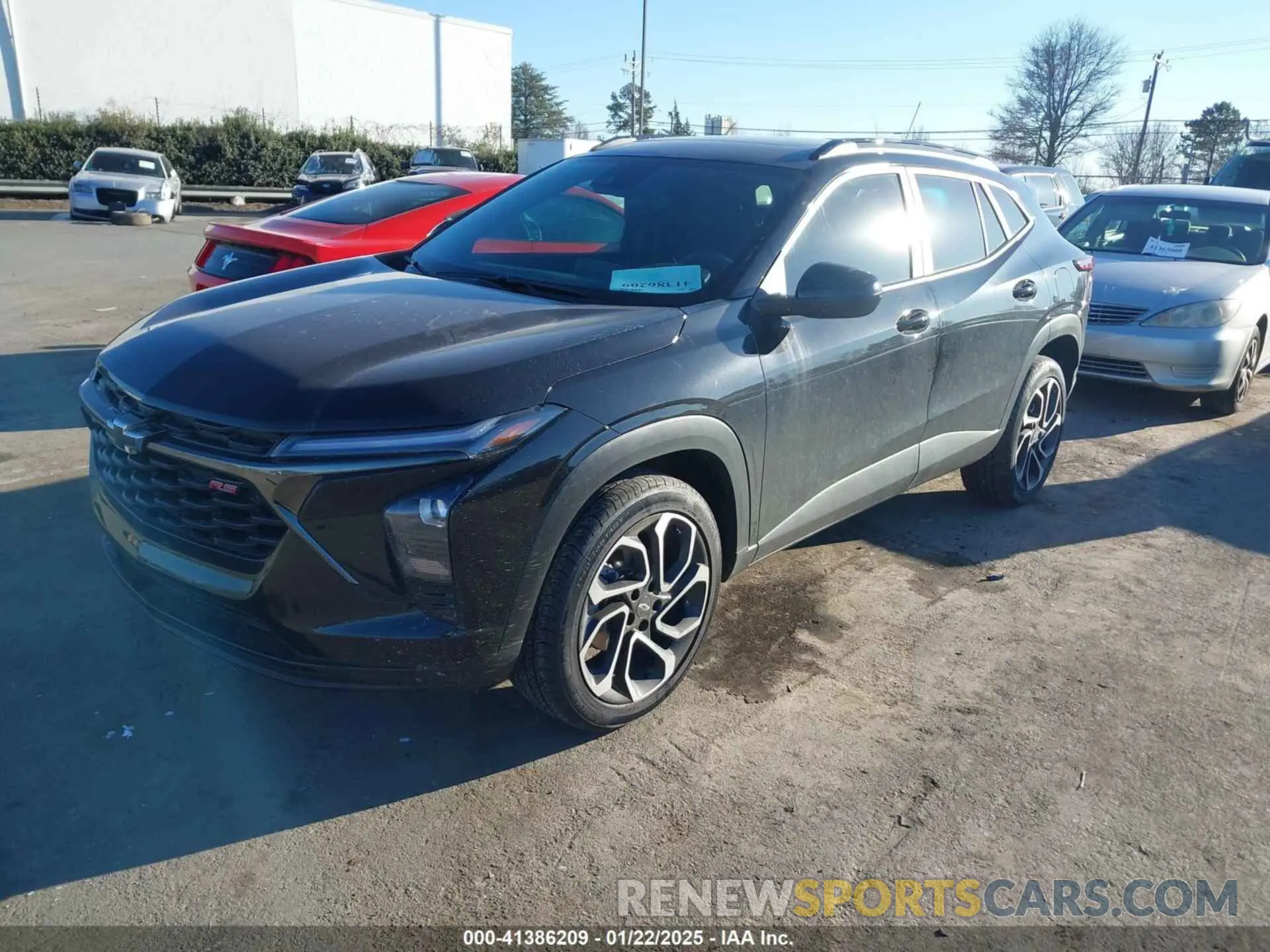 2 fotografías del automóvil dañado KL77LJE25RC116499 CHEVROLET TRAX 2024