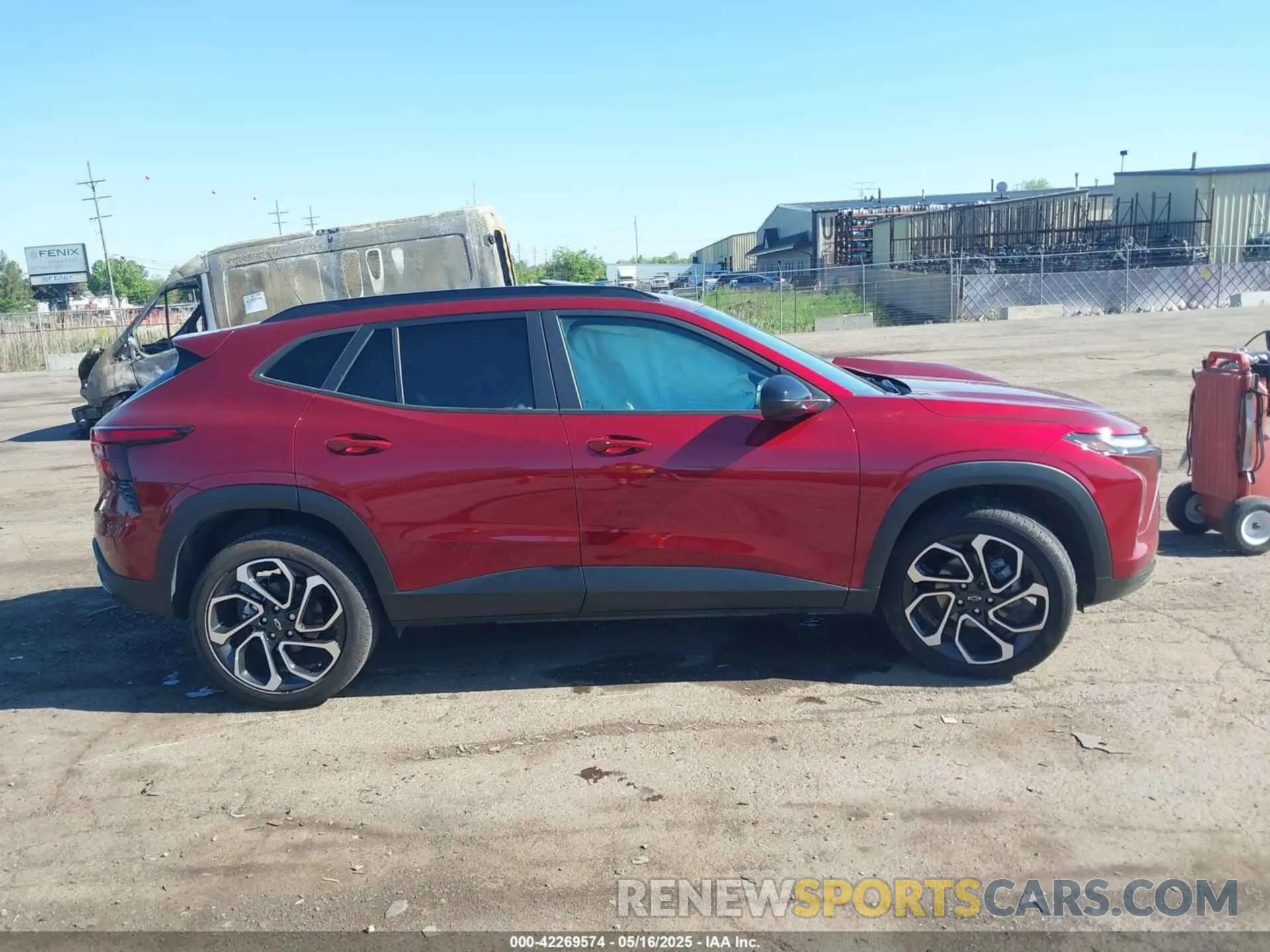 13 fotografías del automóvil dañado KL77LJE26RC041392 CHEVROLET TRAX 2024